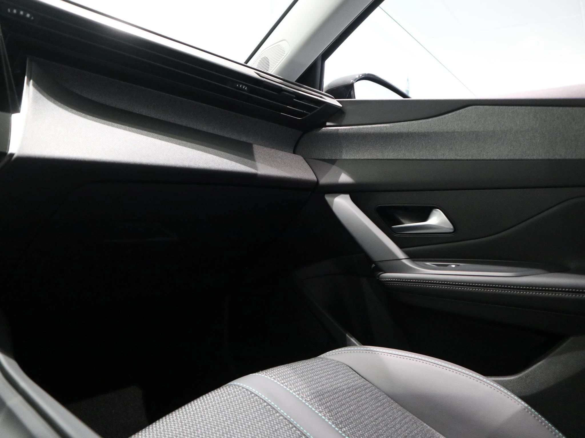 Peugeot-e-308-image-34