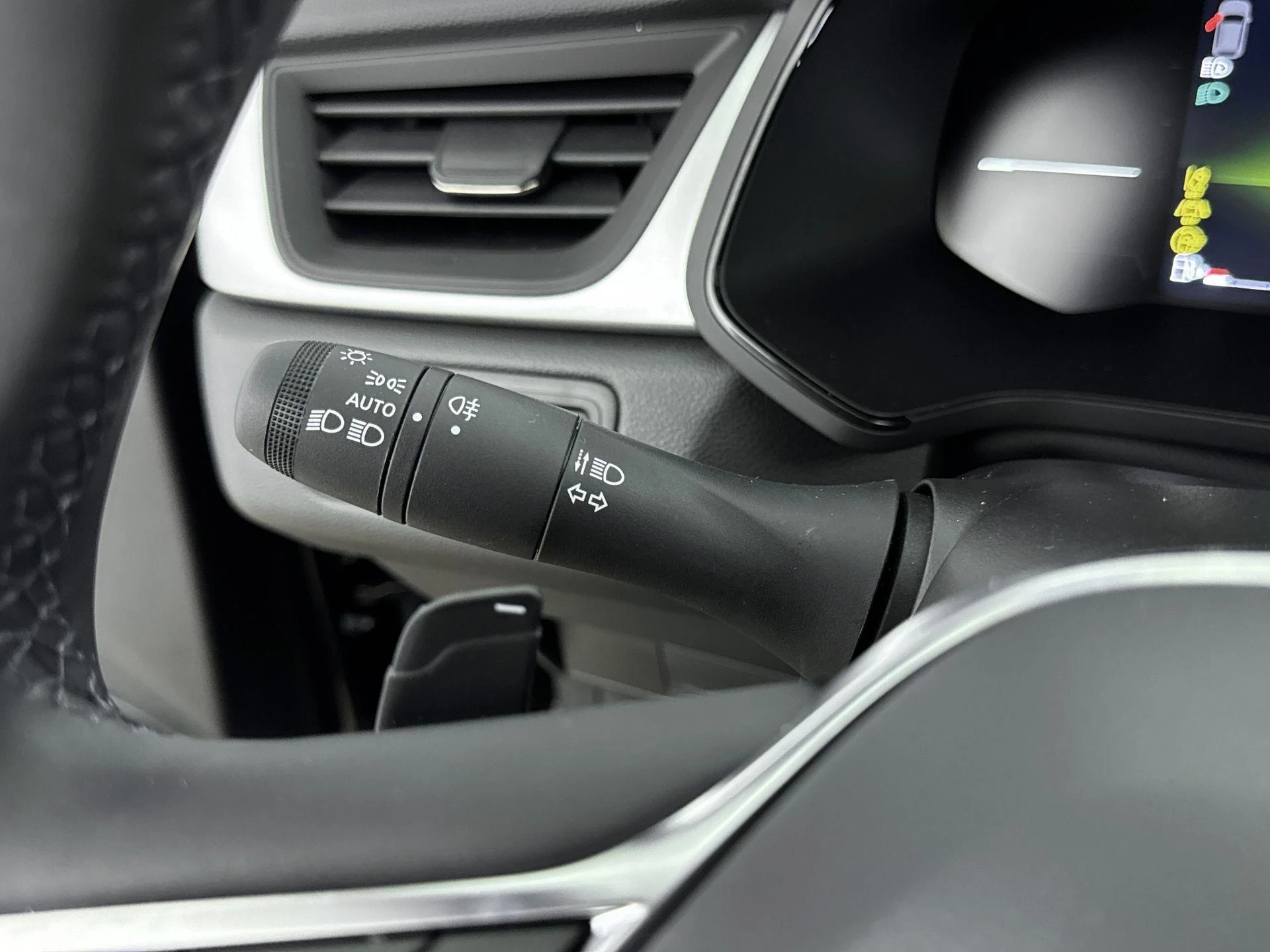 Renault-Captur-image-20