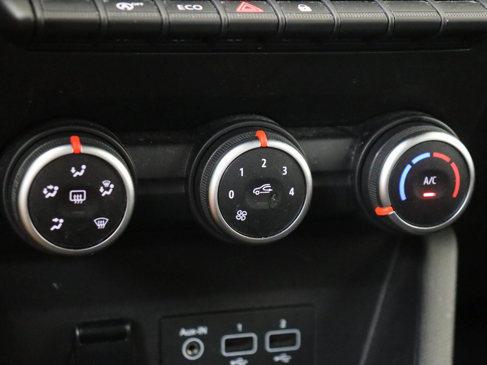 Renault-Clio-image-18