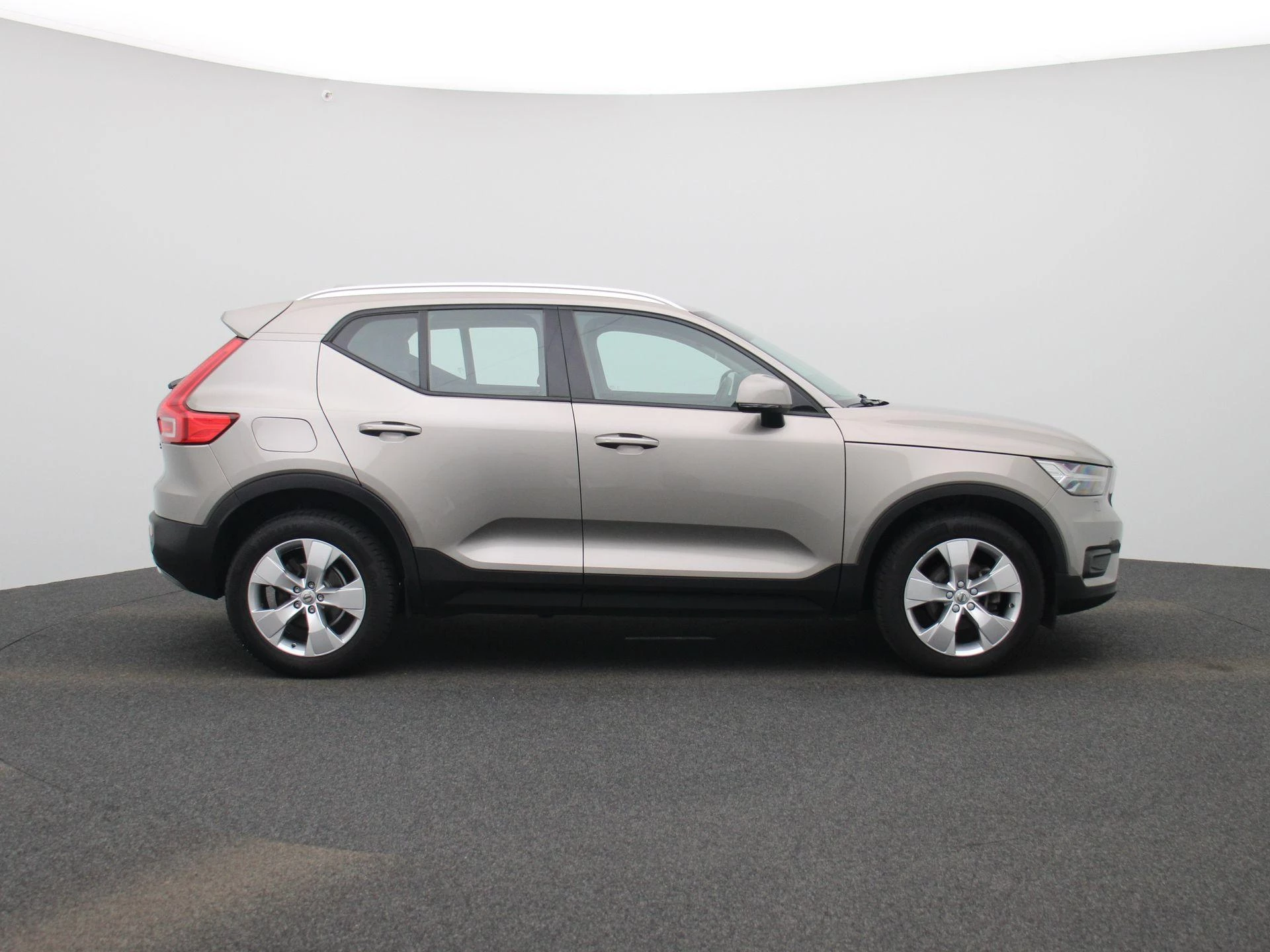 Volvo-XC40-image-5