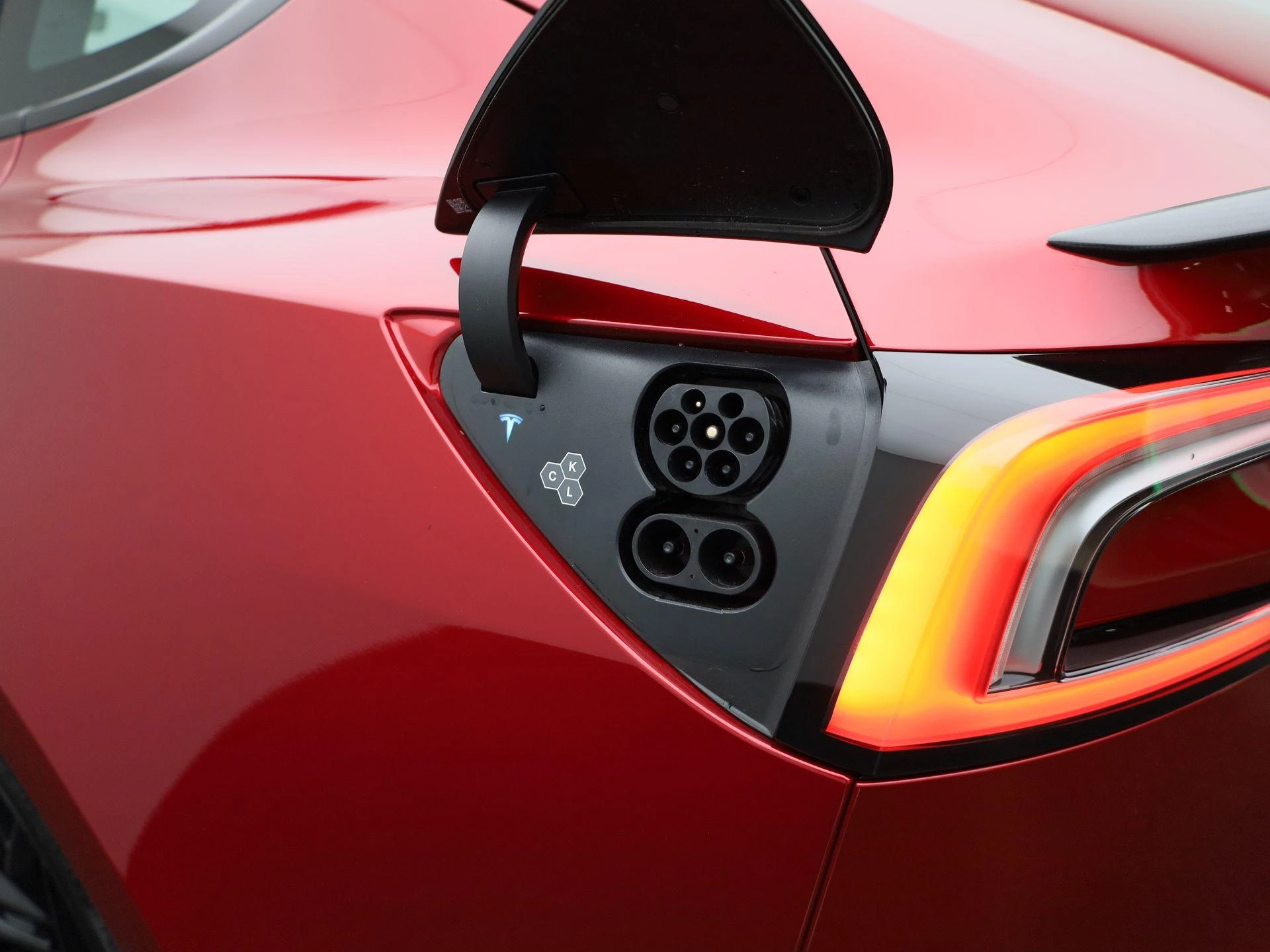 Tesla-Model 3-image-26