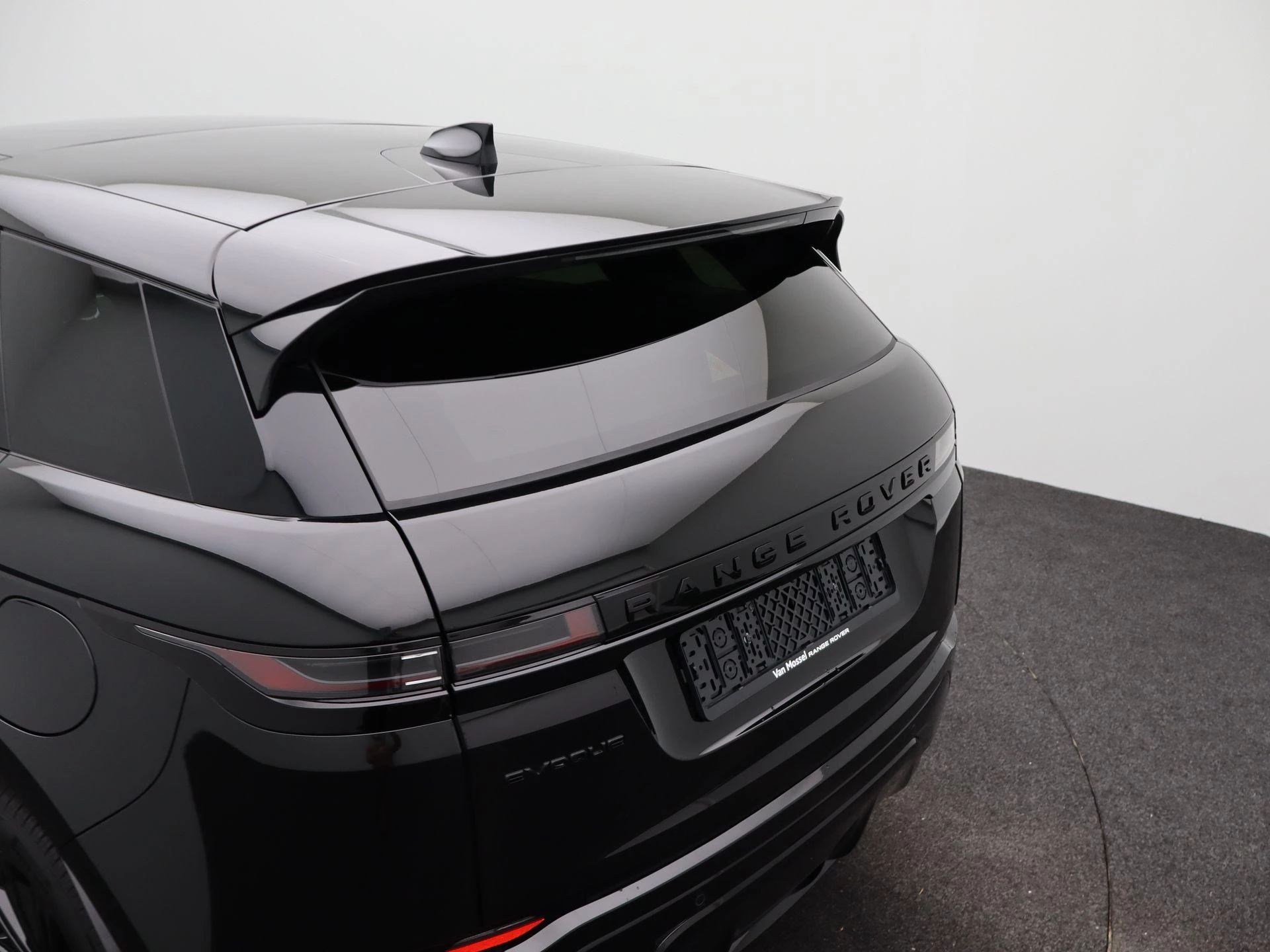 Land Rover-Range Rover Evoque-image-38