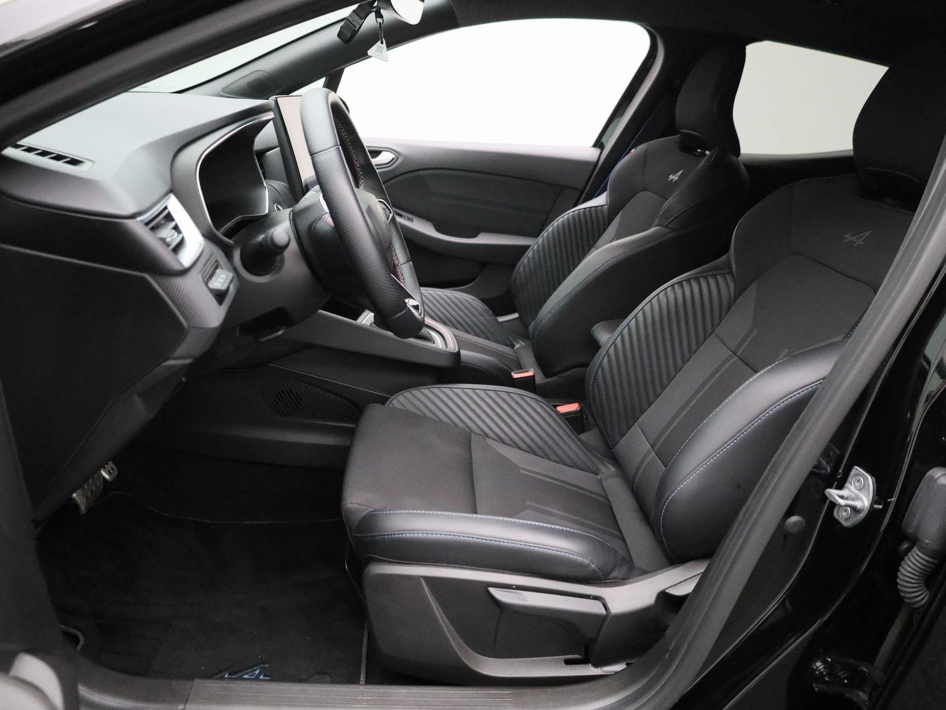 Renault-Clio-image-10