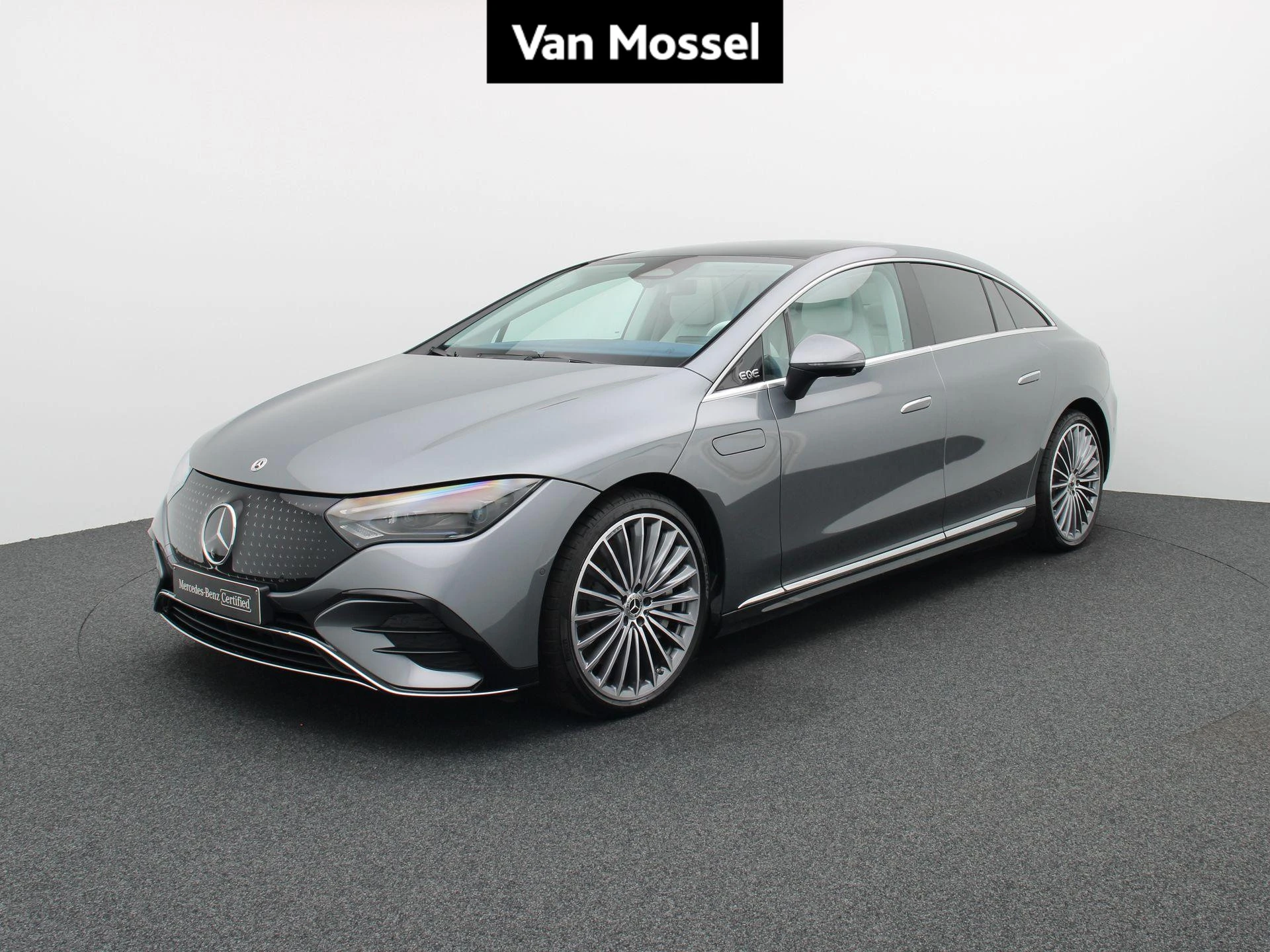 Mercedes-Benz-EQE-image-0