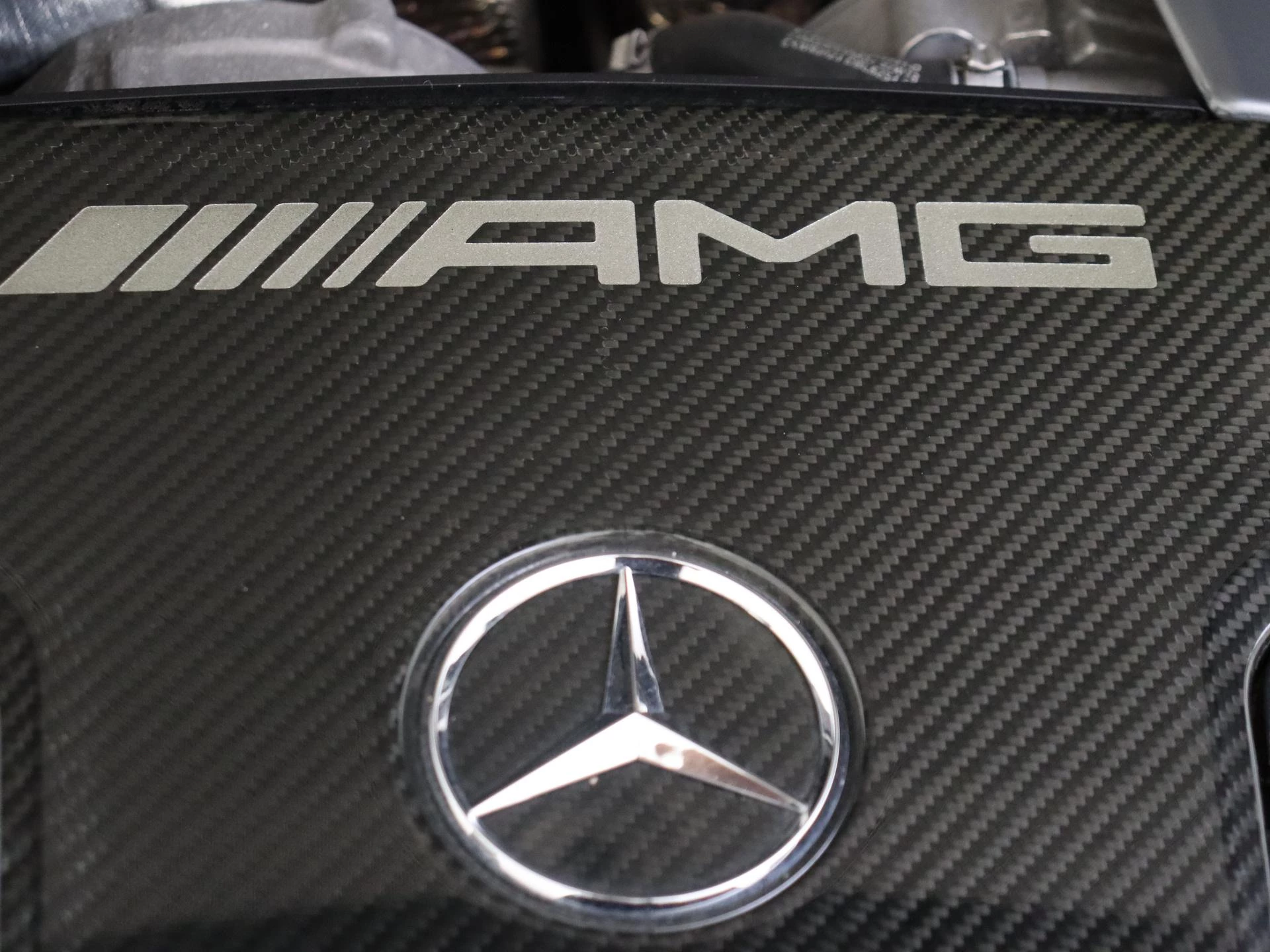 Mercedes-Benz-G-Klasse-image-11