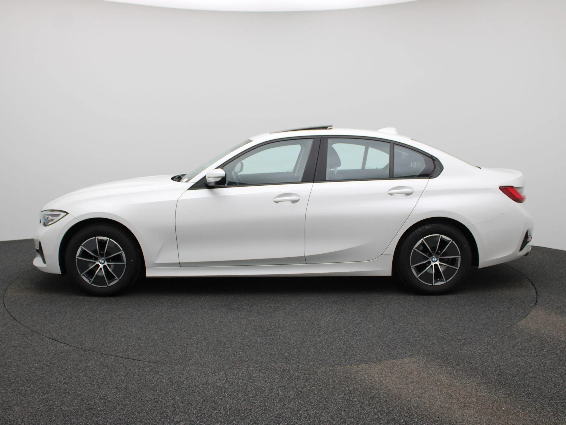 BMW-3 Serie-image-3