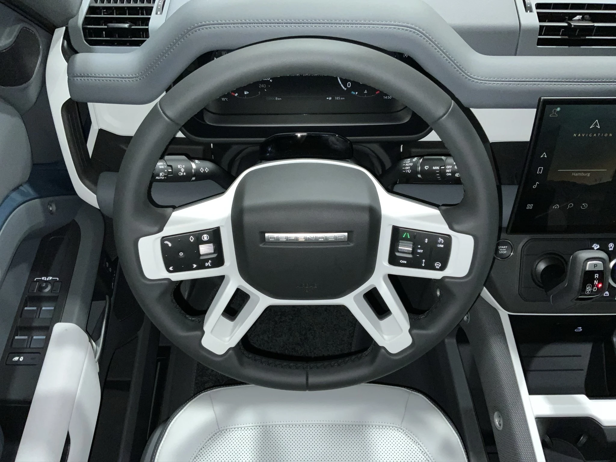 Land Rover-Defender-image-9