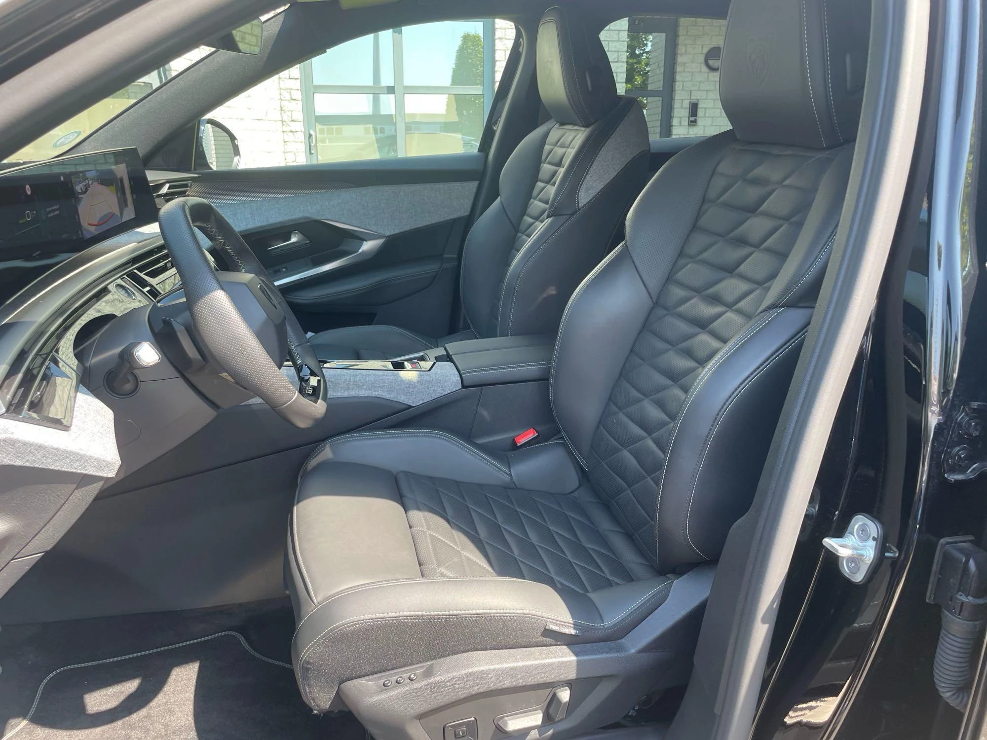 Peugeot e-3008 e-3008 210 GT