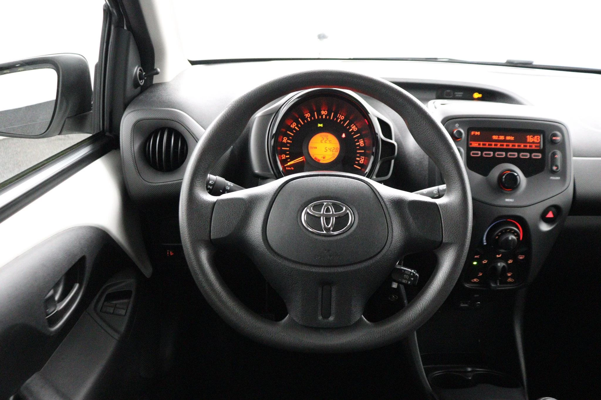 Toyota Aygo 1.0 VVT-i x-now |