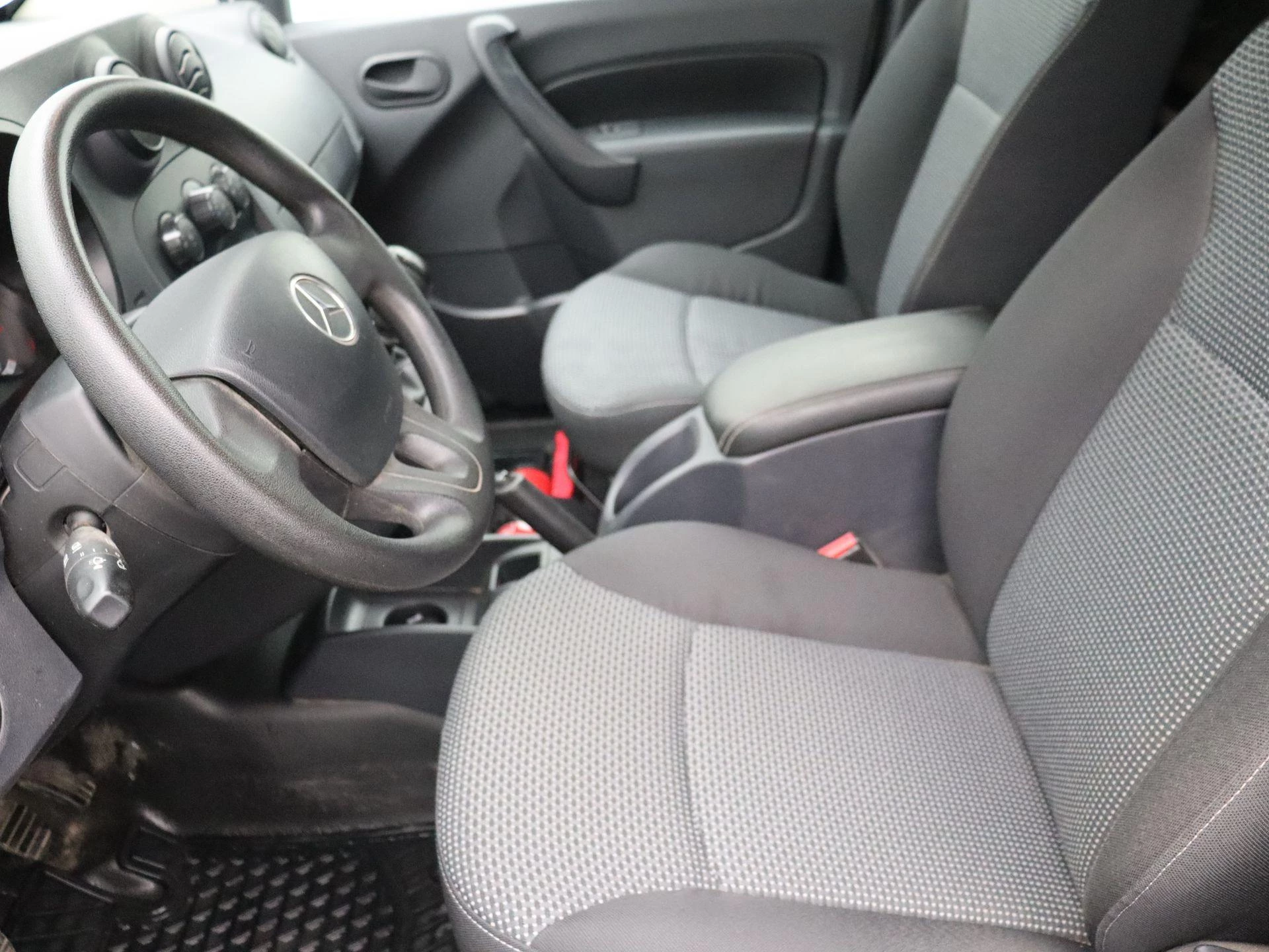Mercedes-Benz-Citan-image-12