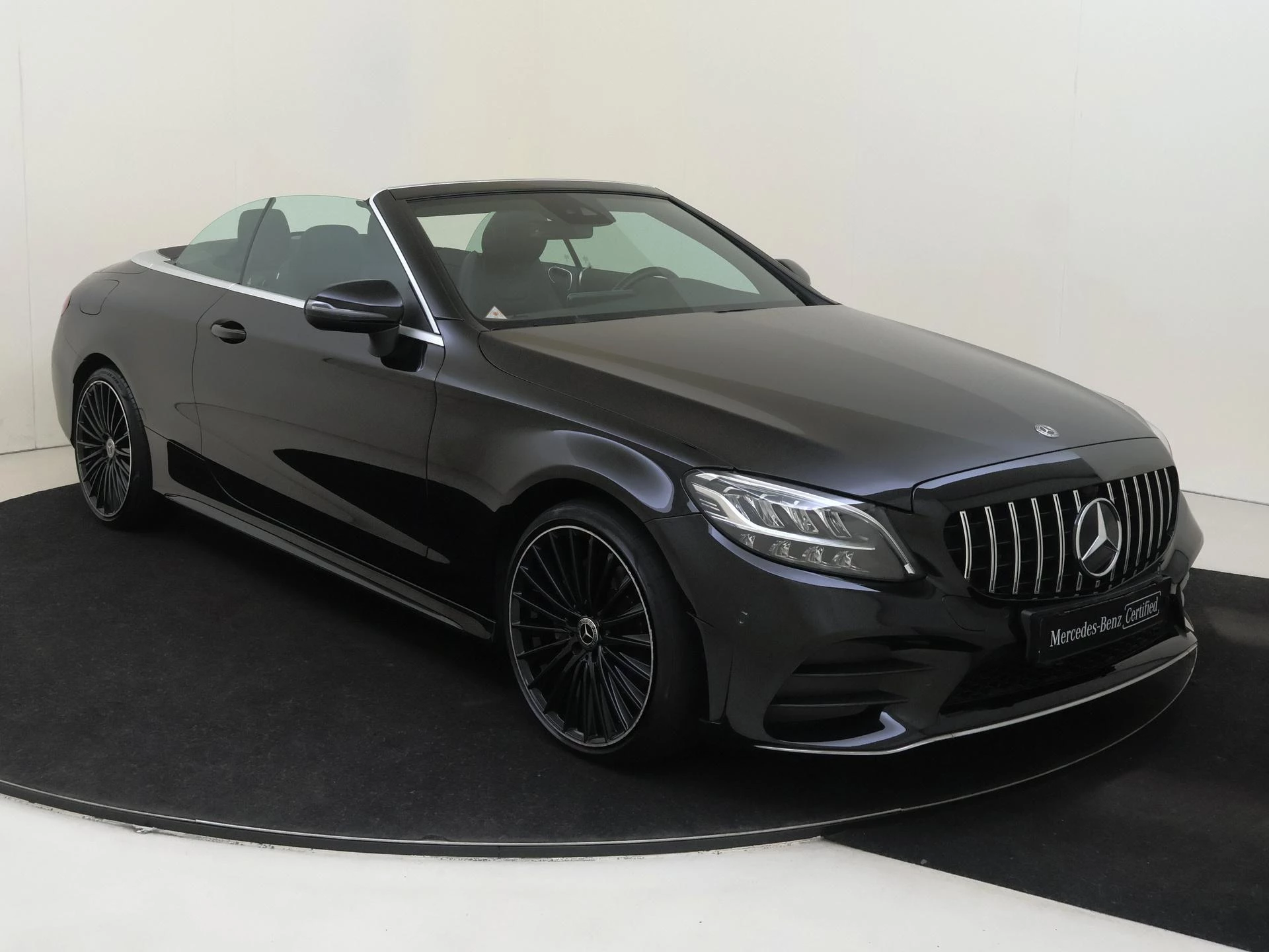 Mercedes-Benz-C-Klasse-image-1