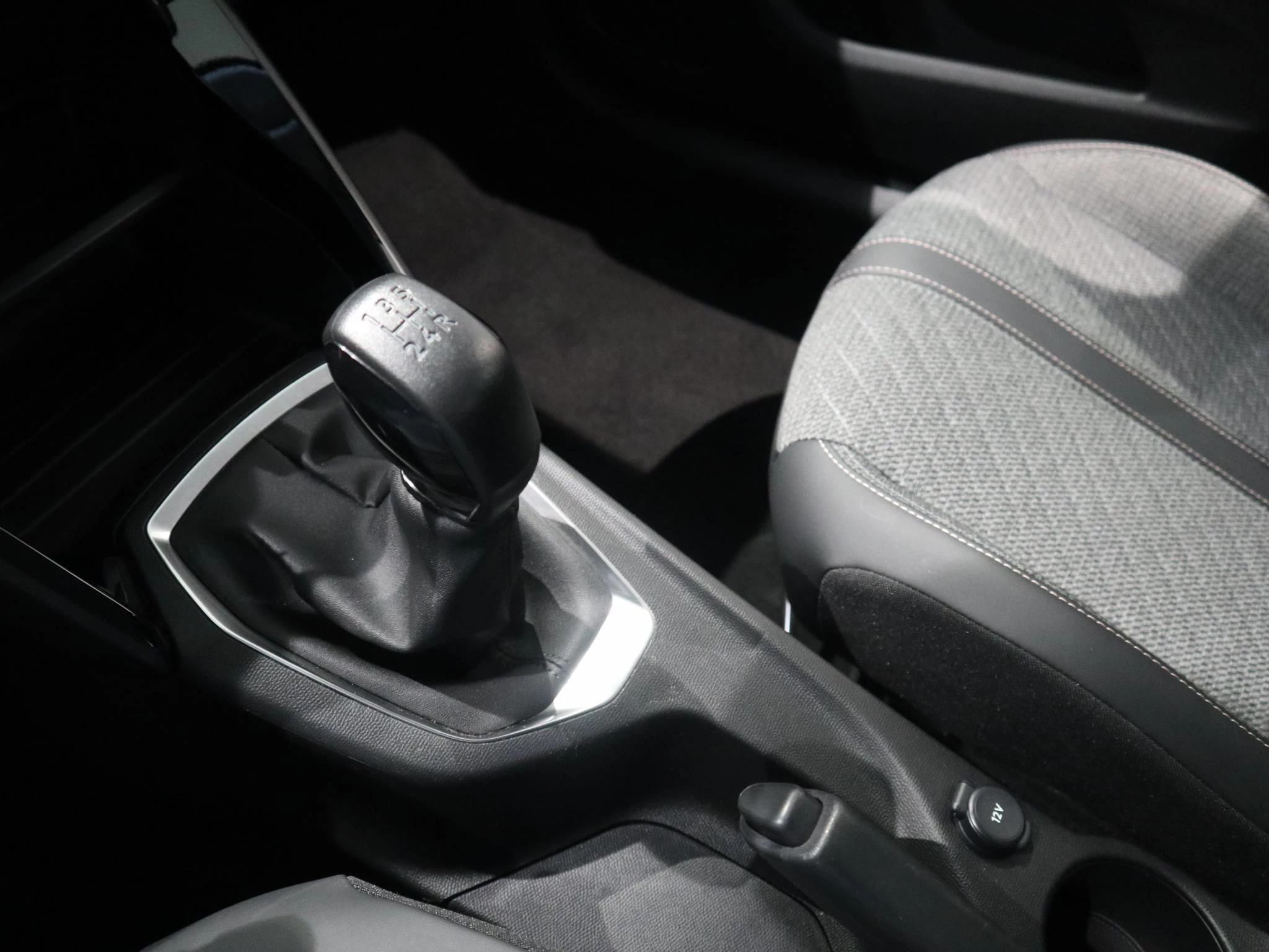 Peugeot-208-image-15