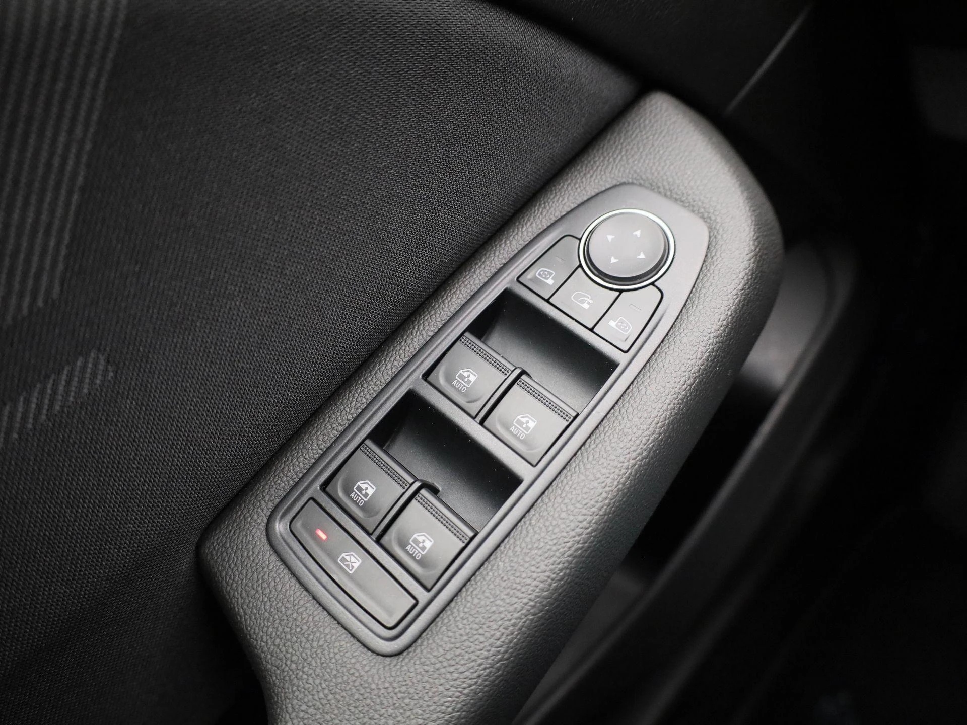 Renault-Clio-image-19