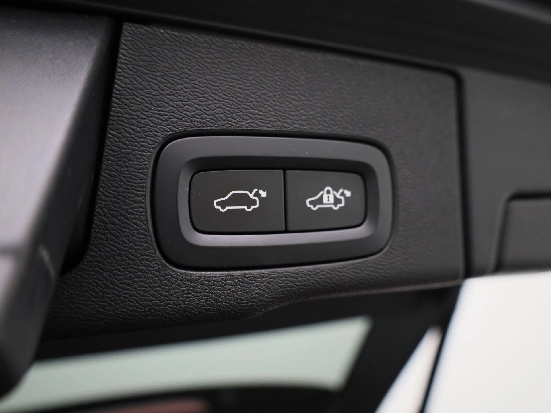 Volvo XC60 B4 D Geartronic Momentum Pro