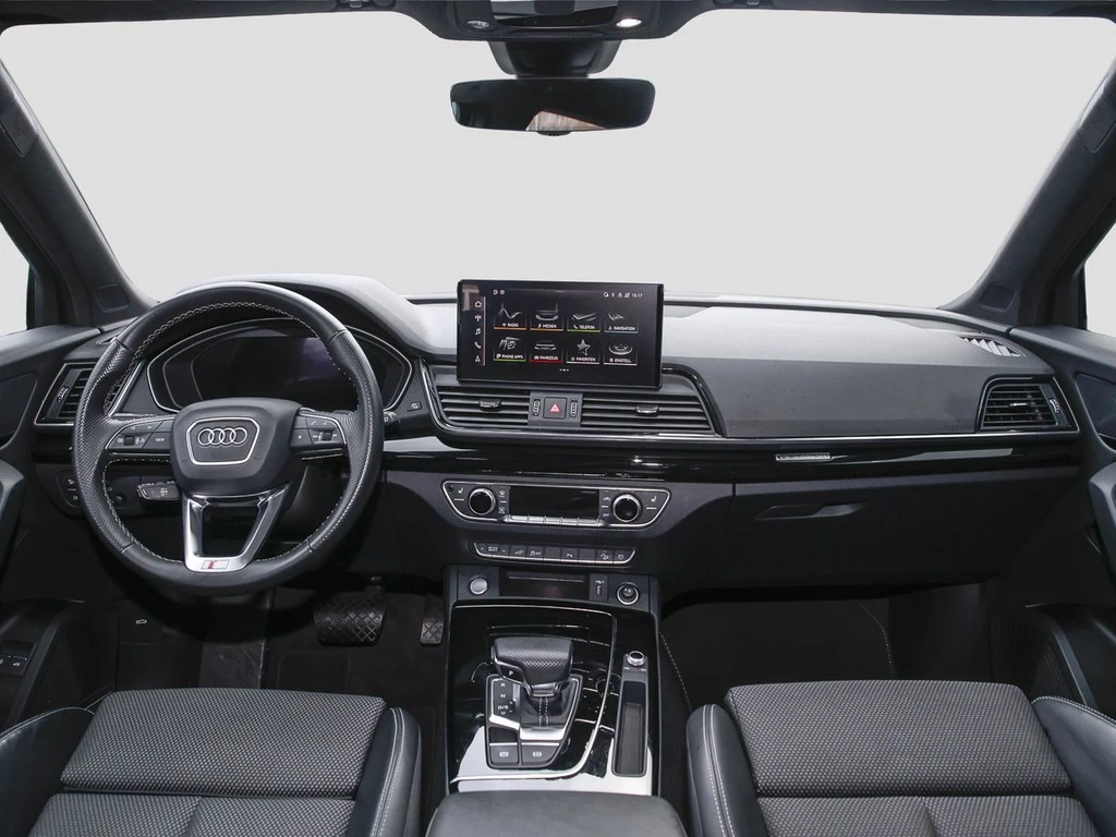 Audi Q5 55 TFSIe S line Matrix AHK B&O Business
