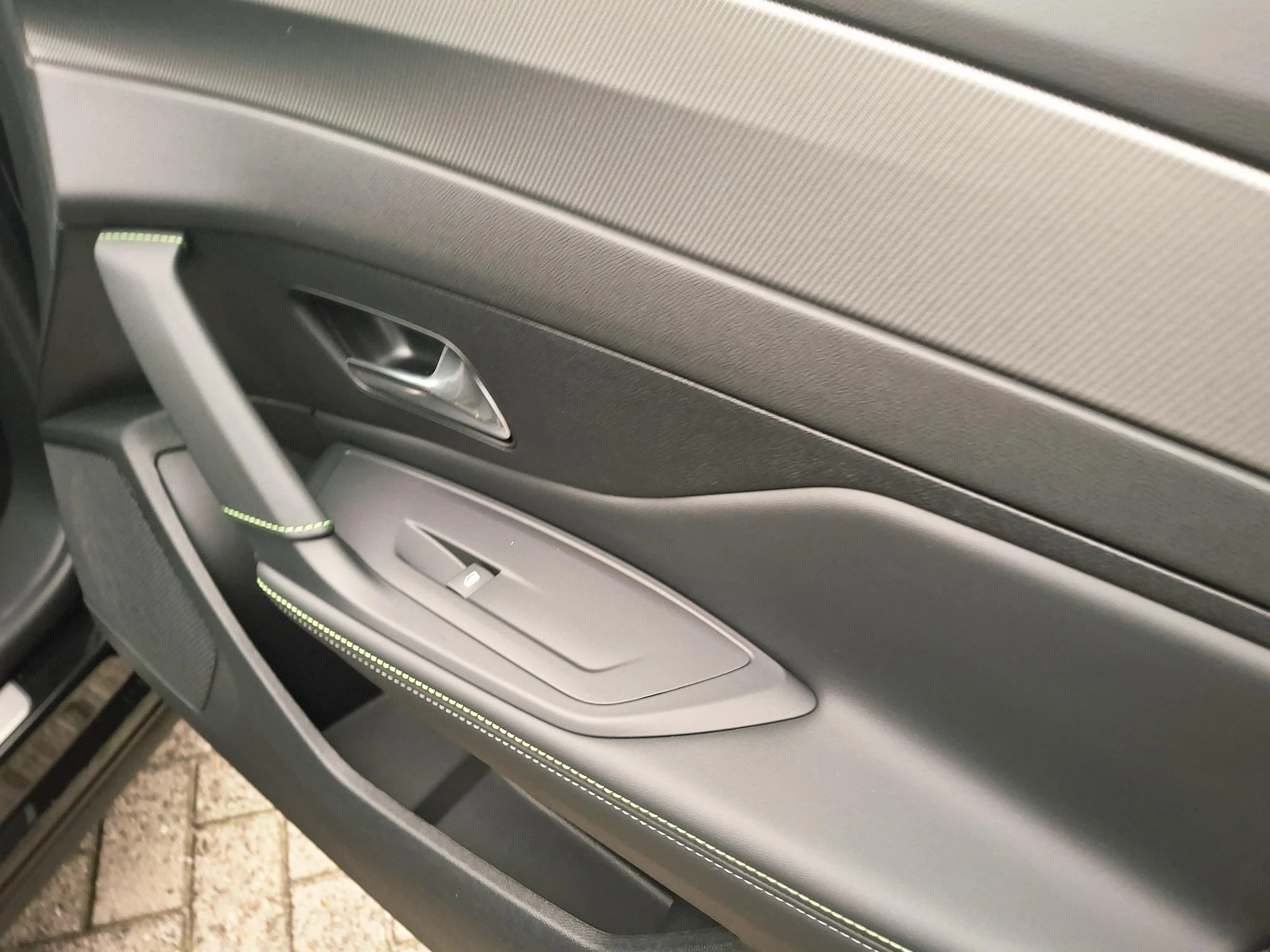 Peugeot-408-image-39