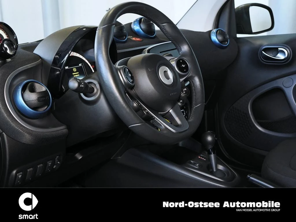 smart Fortwo EQ COUPÉ PASSION ADVANCED TEMPO PDC SHZ passion