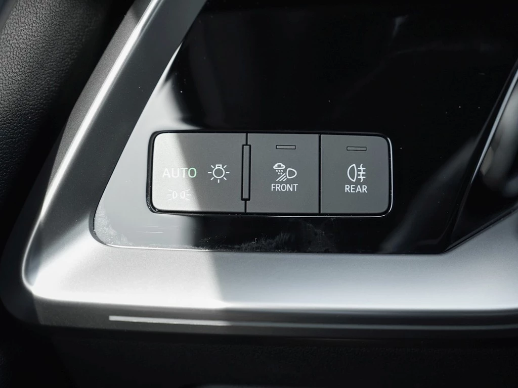 Audi A3 Sportback 45 TFSIe S tronic S Line /LED/RFK