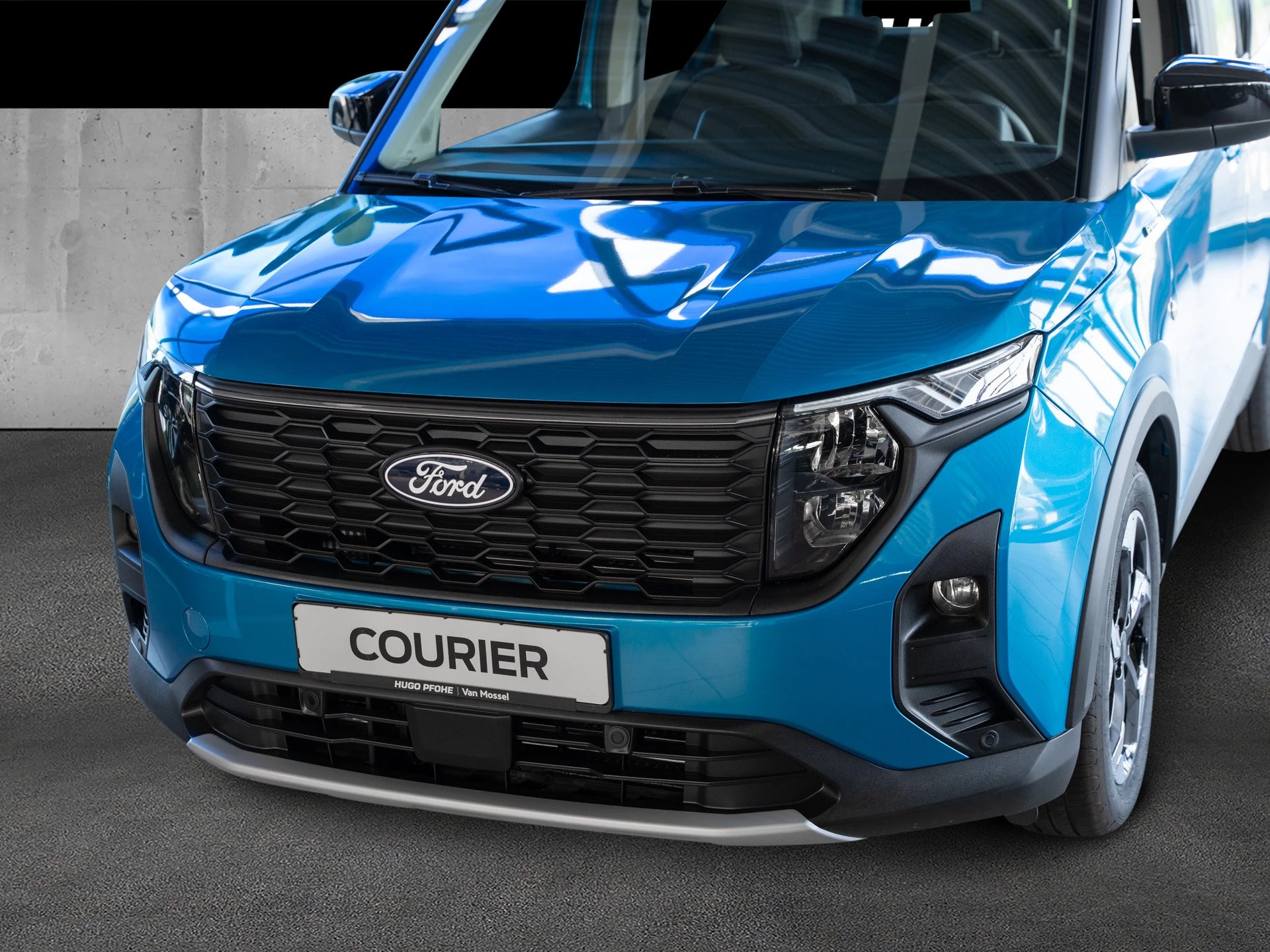 Ford Tourneo Courier Active 1.0 EcoBoost 92 kW Auto Kompaktvan. 5-türig