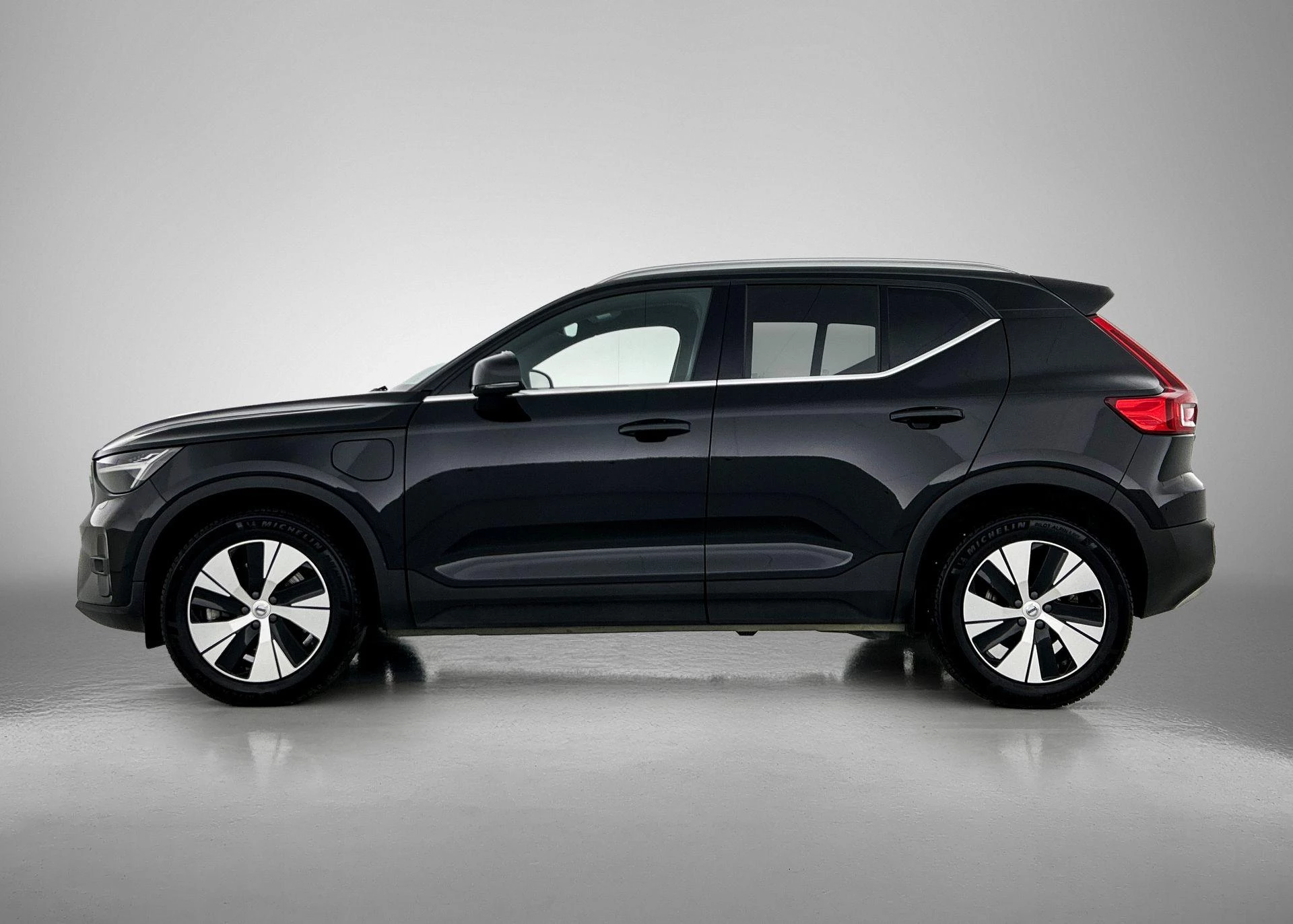 Volvo-XC40-image-1