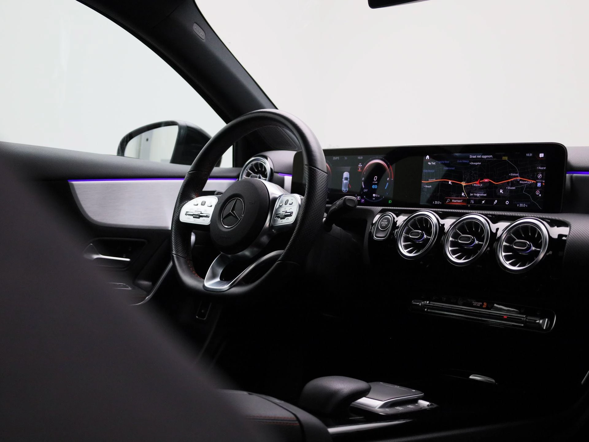 Mercedes-Benz-A-Klasse-image-41