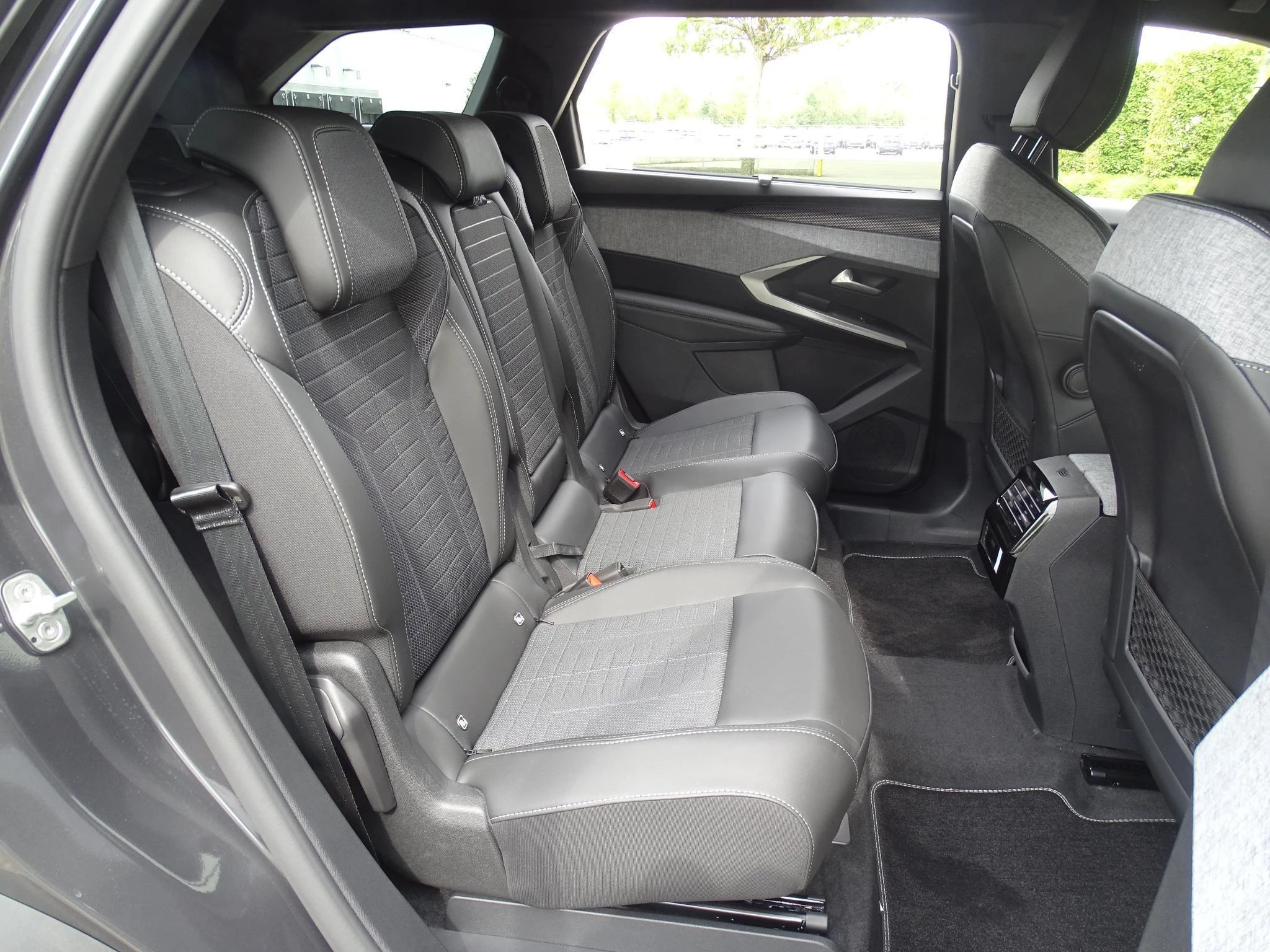 Peugeot 5008 1.2 HYBRID 145 GT +pano dak