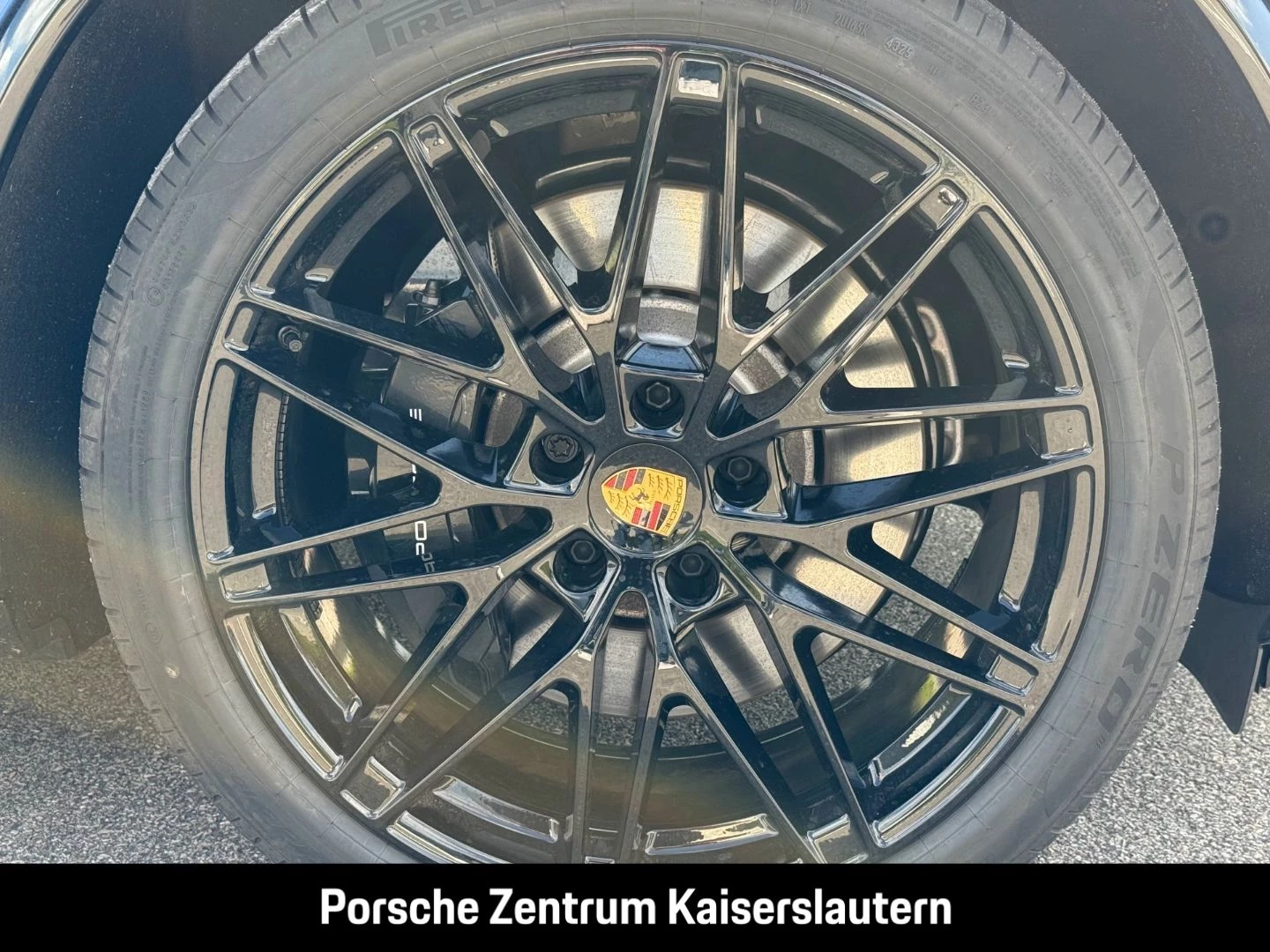 Porsche Macan GTS HA-Lenkung Head-Up Surround-View BOSE gts