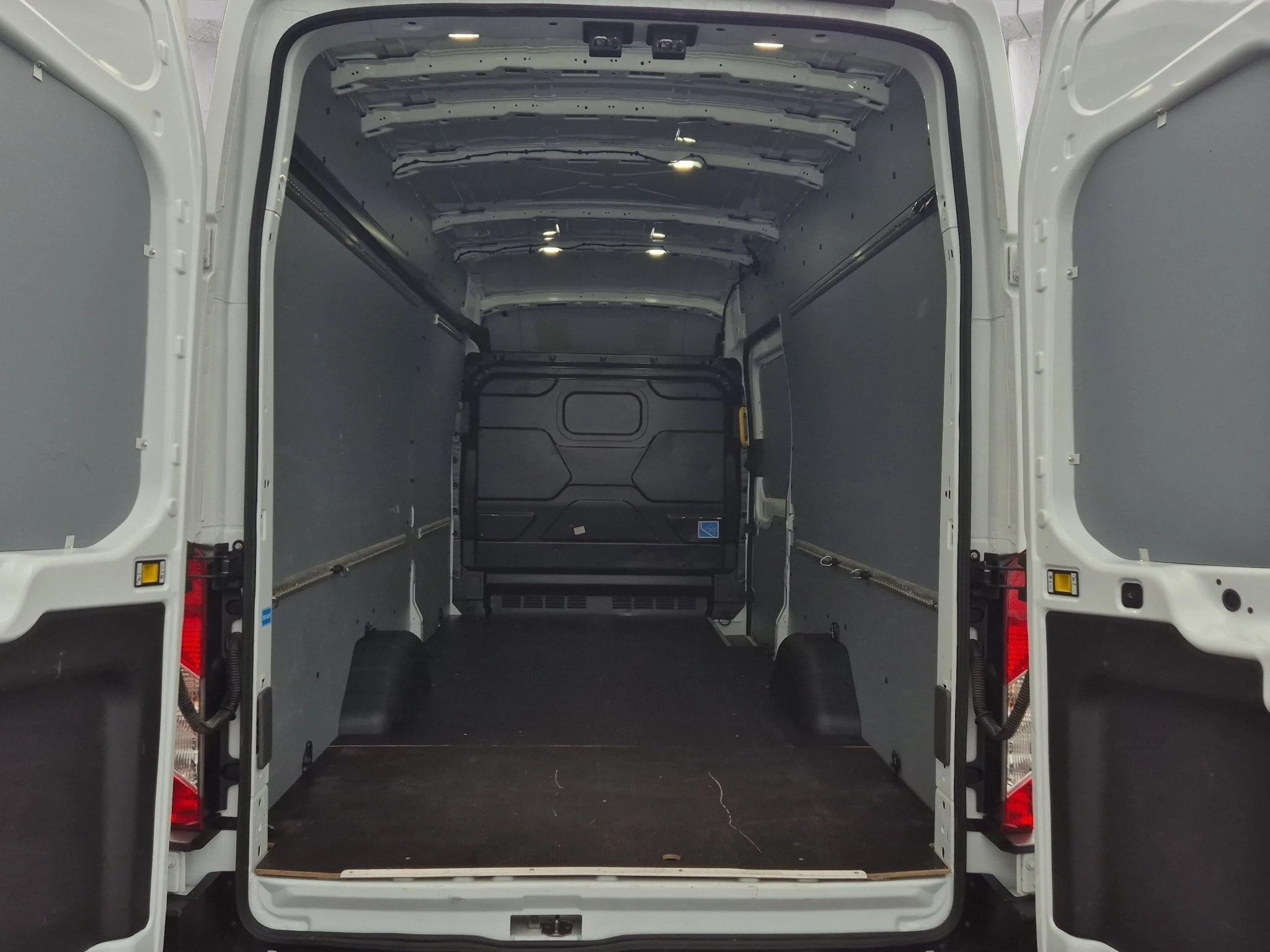 Ford-Transit-image-15