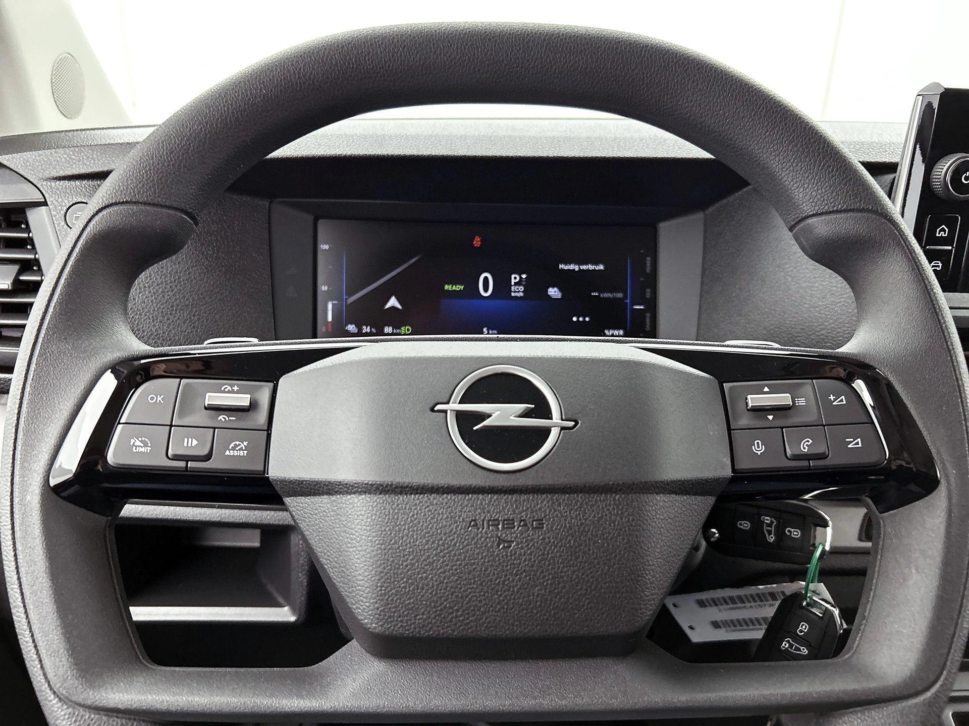 Opel-Vivaro-e-image-32