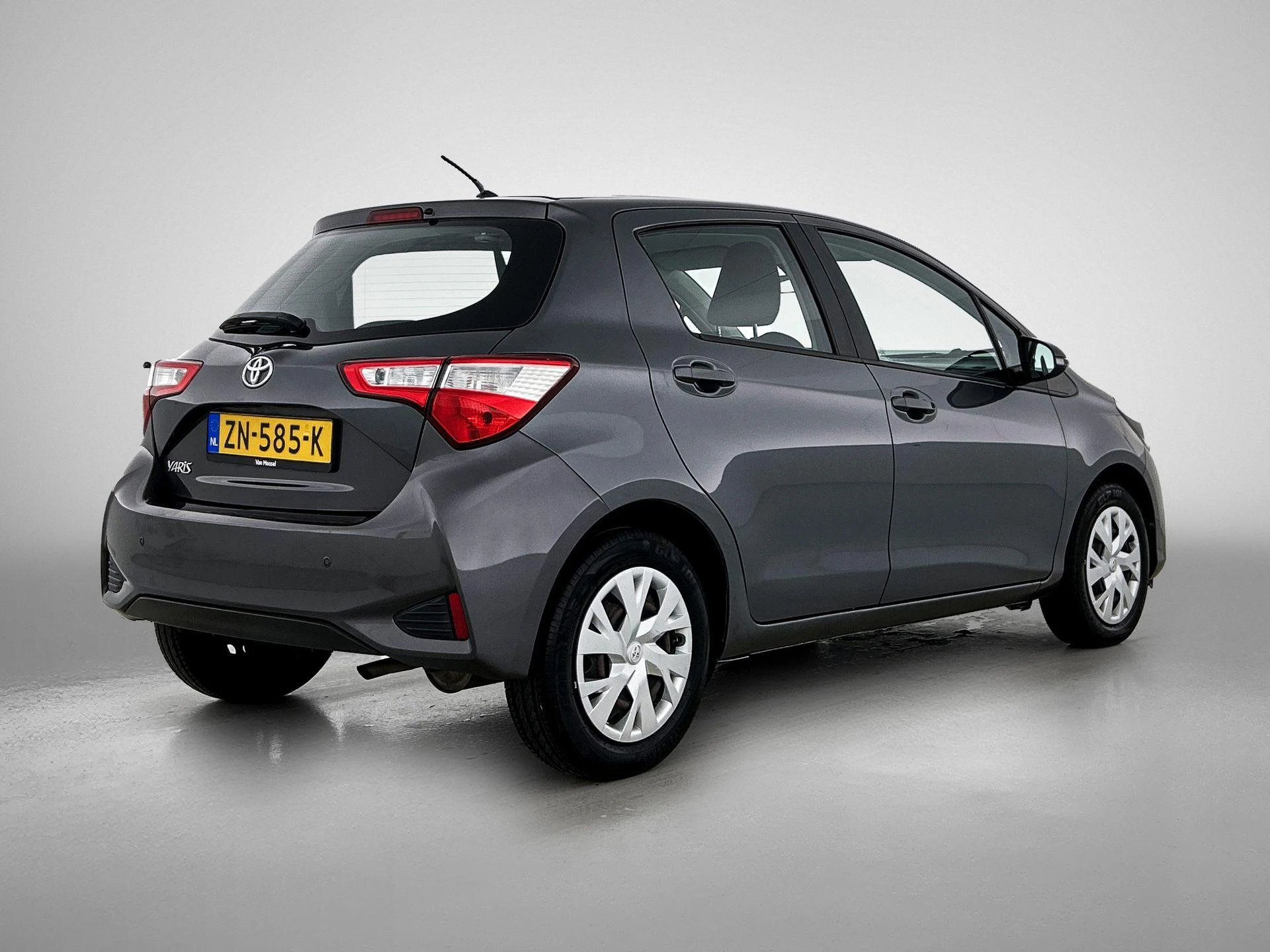 Toyota-Yaris-image-3