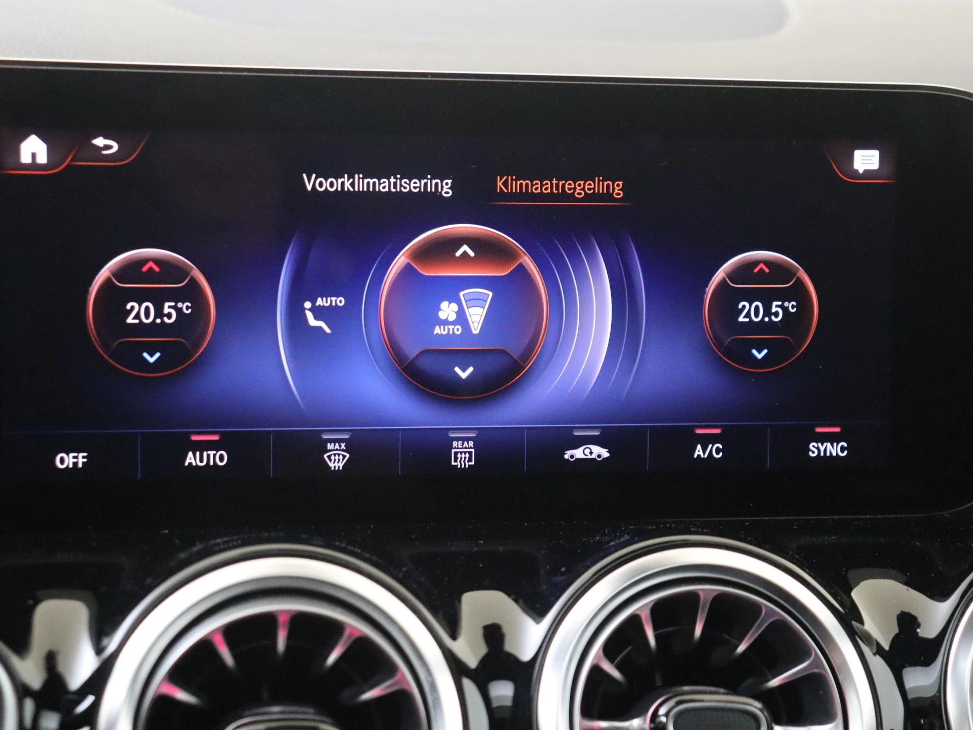 Mercedes-Benz GLA 250 e Business Solution AMG Limited