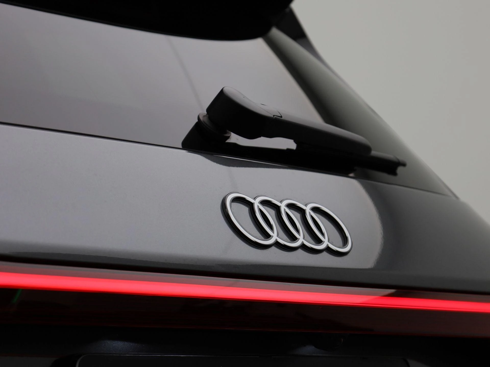 Audi-Q6 e-tron-image-44