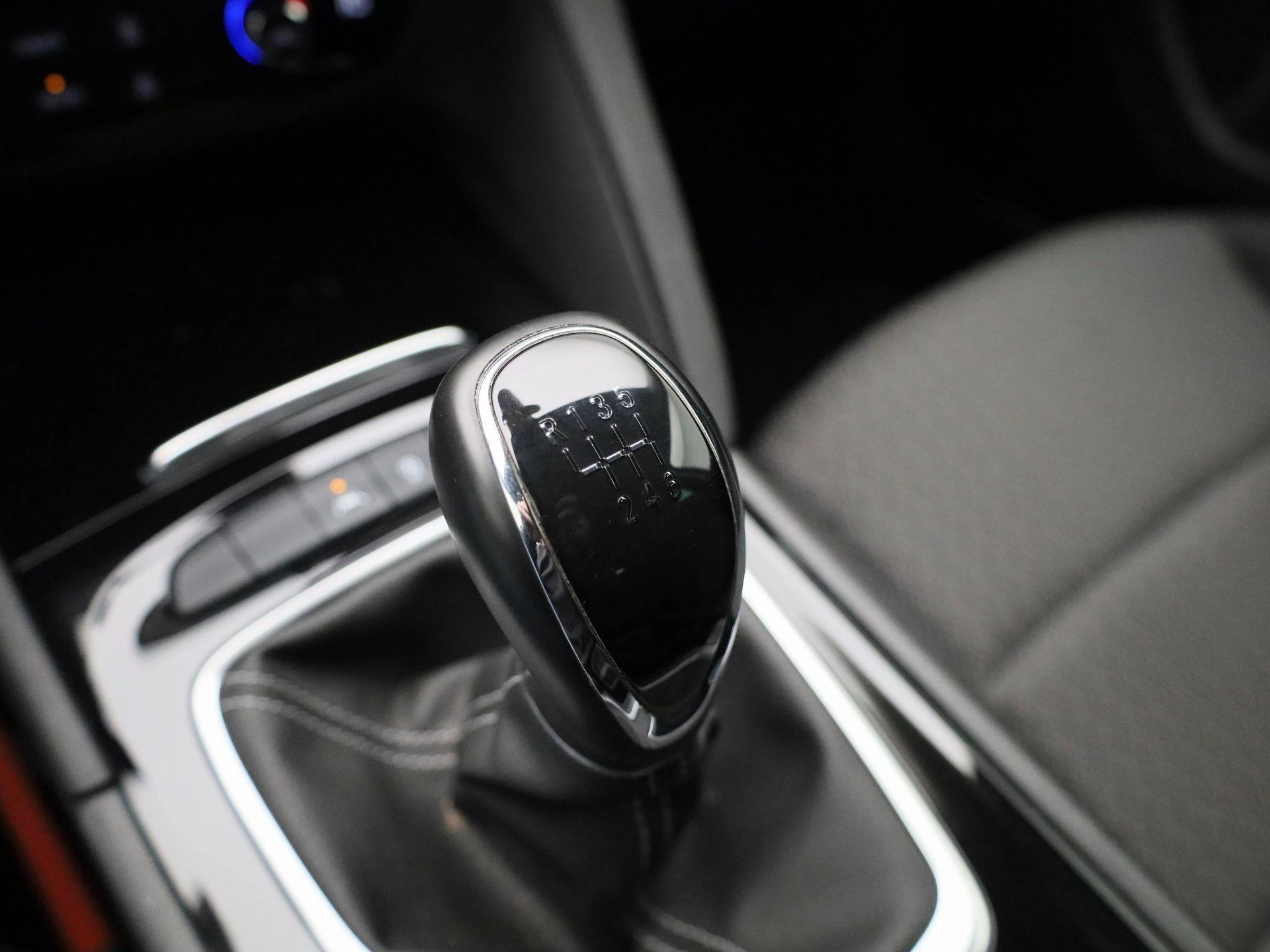 Opel-Insignia-image-22