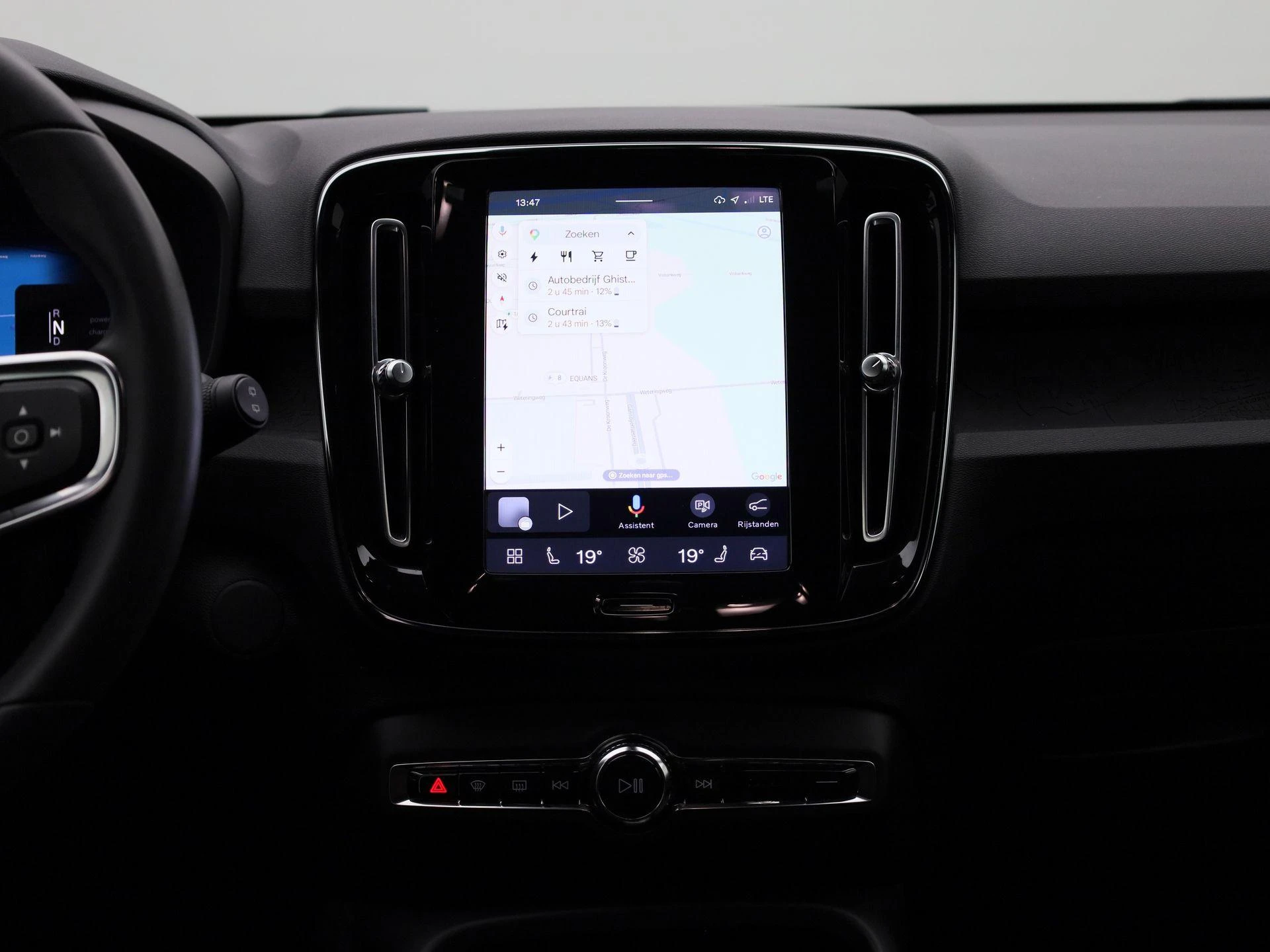 Volvo-XC40-image-8