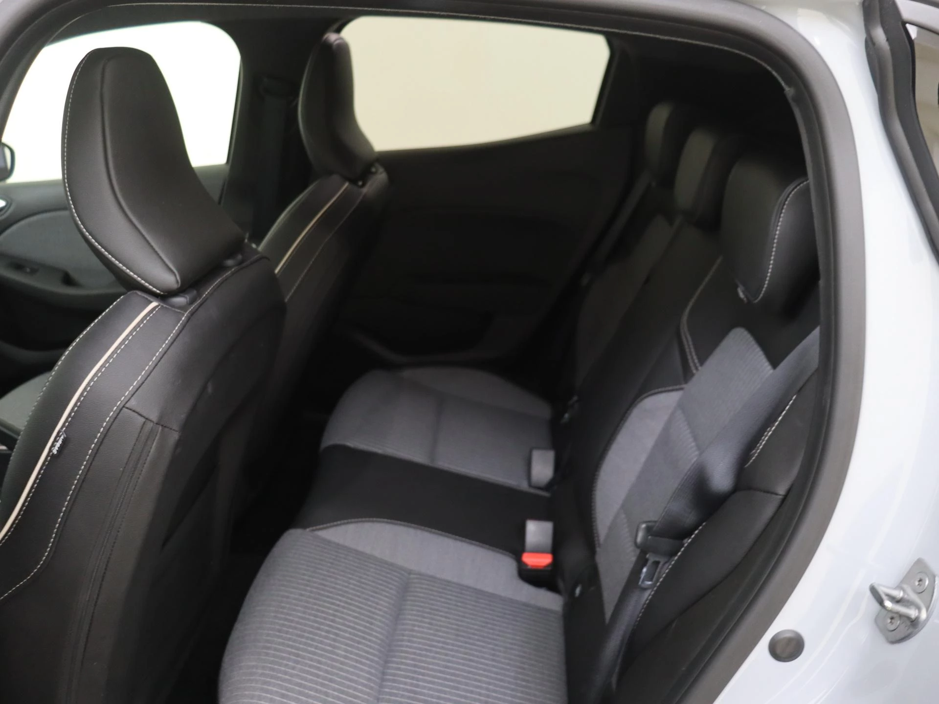 Renault-Clio-image-12