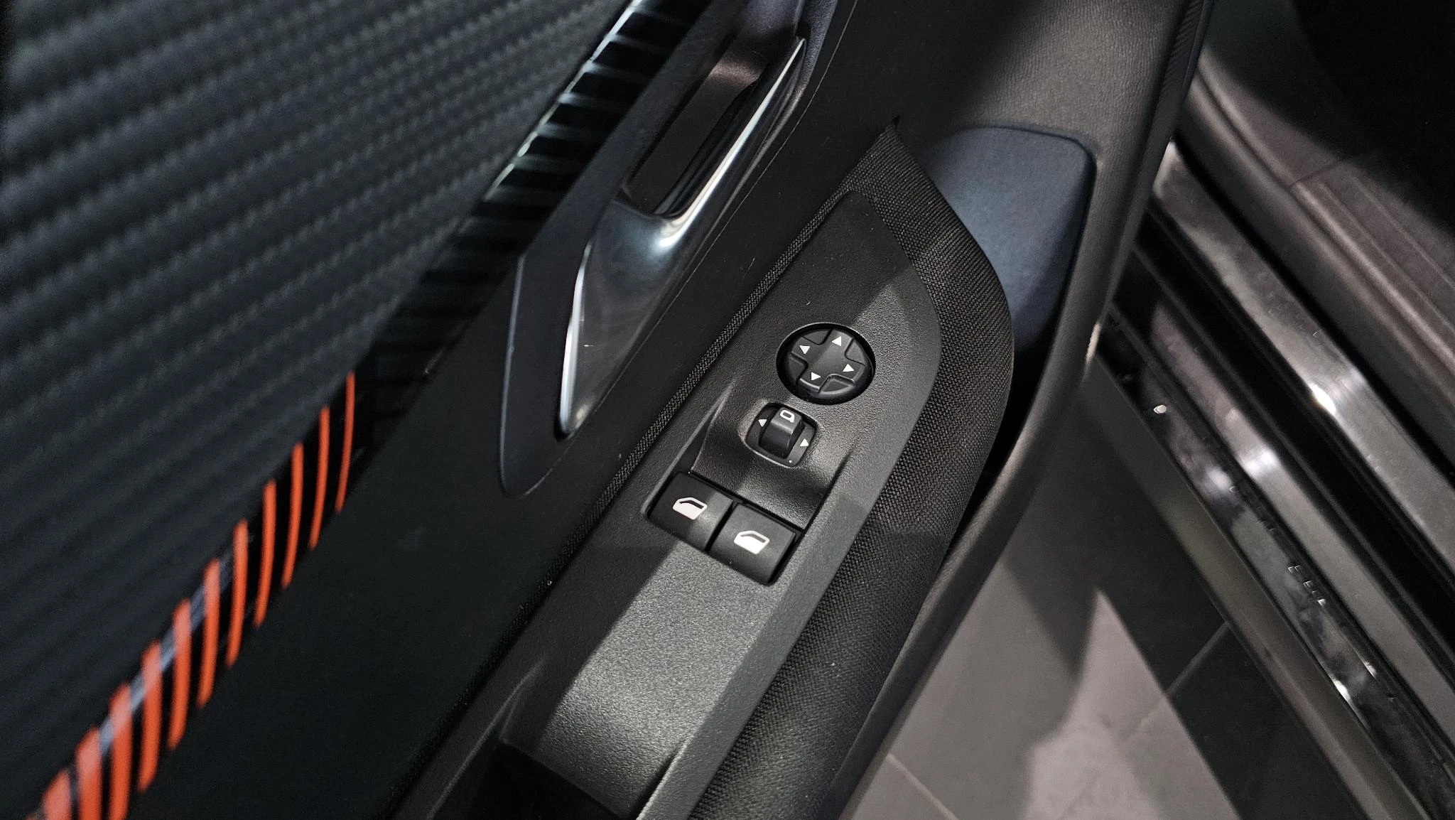 Peugeot-208-image-16