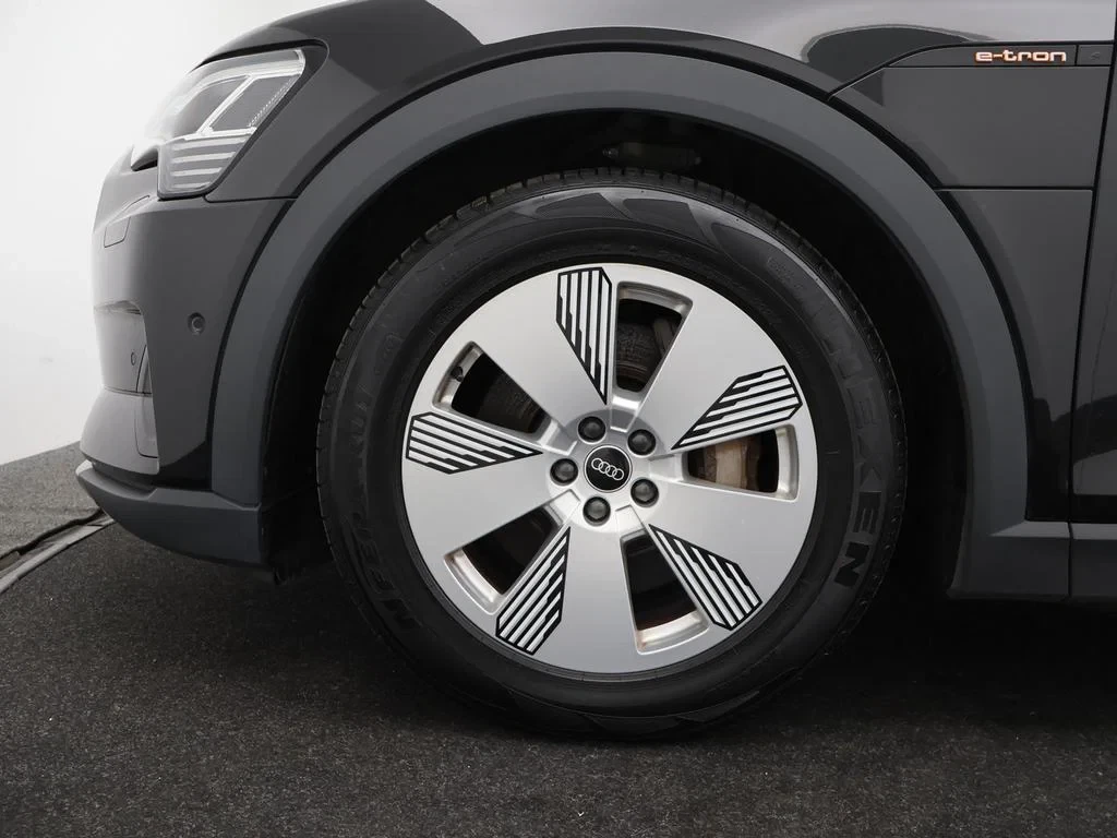 Audi-e-tron-image-21