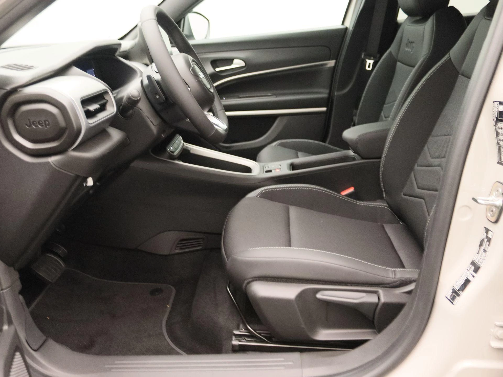 Jeep Avenger 1.2 e-Hybrid Summit