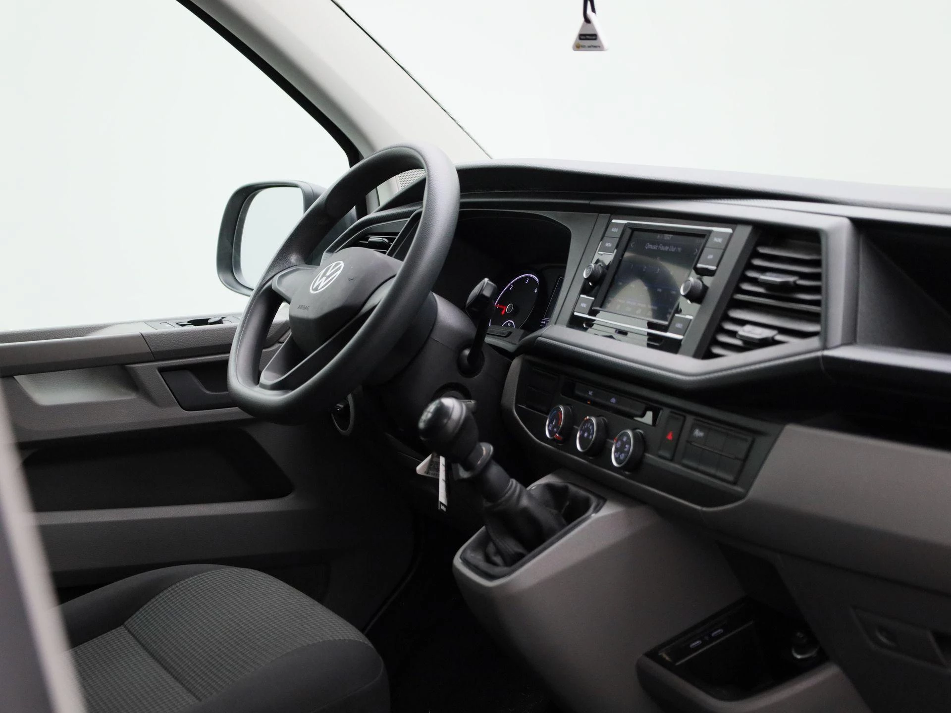 Volkswagen Transporter 2.0 TDI L1H1 110PK