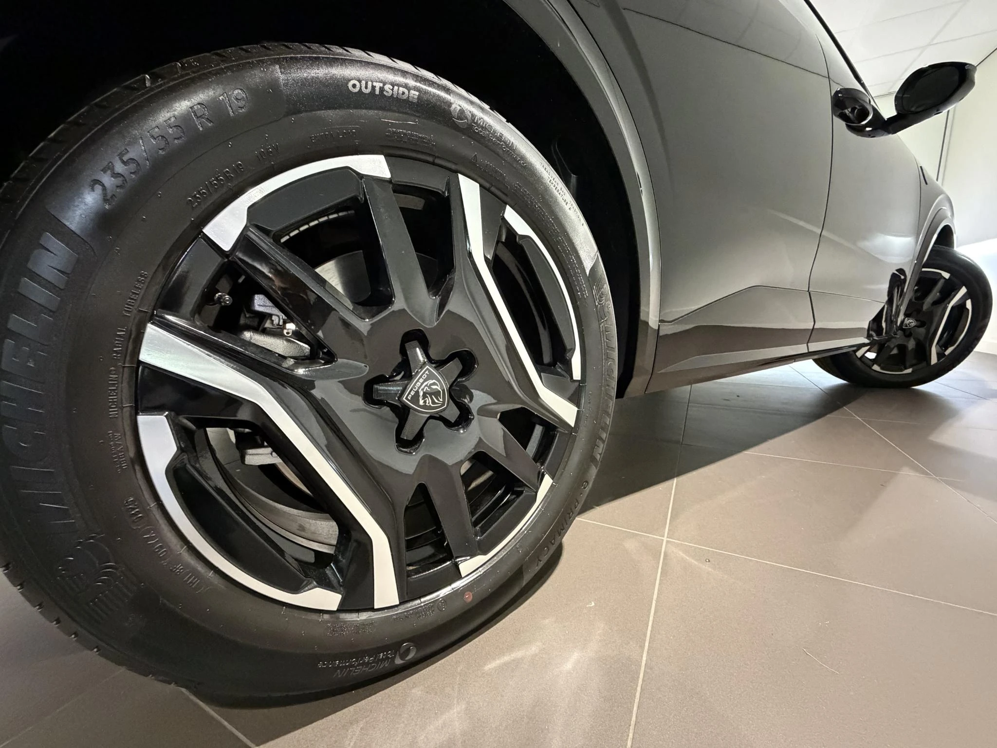 Peugeot-e-3008-image-25
