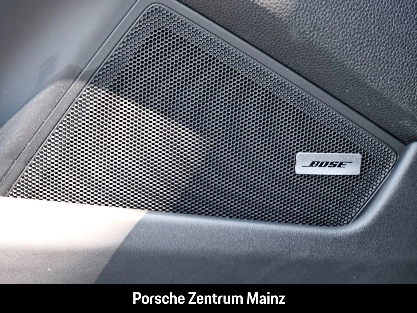 Porsche-911-image-29