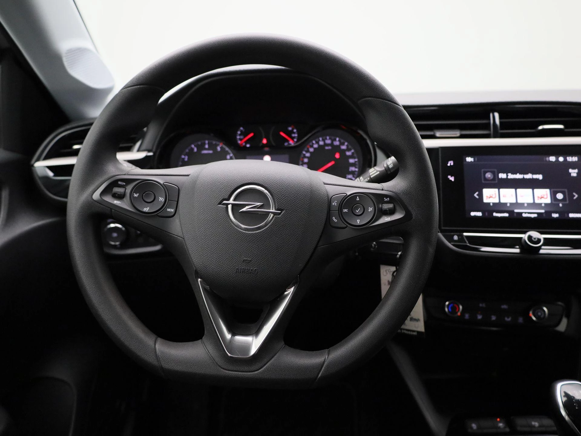 Opel-Corsa-image-6