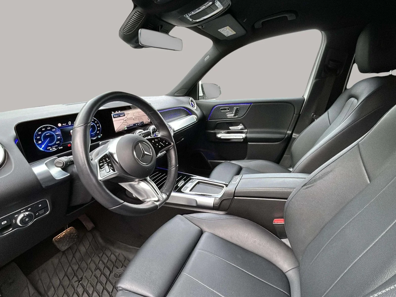 Mercedes-Benz-EQB-image-11