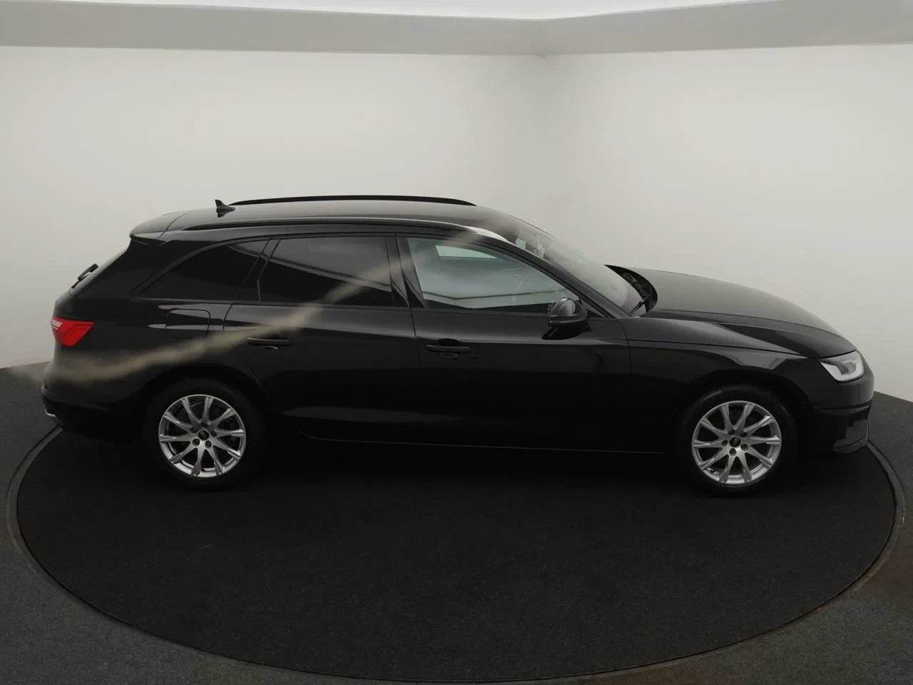 Audi A4 Avant 35 TFSI Business Edition *AUTOMAAT*SHADOWLOOK*ZETELVERWARMING*NAVI*BLTH*CRUISE*...