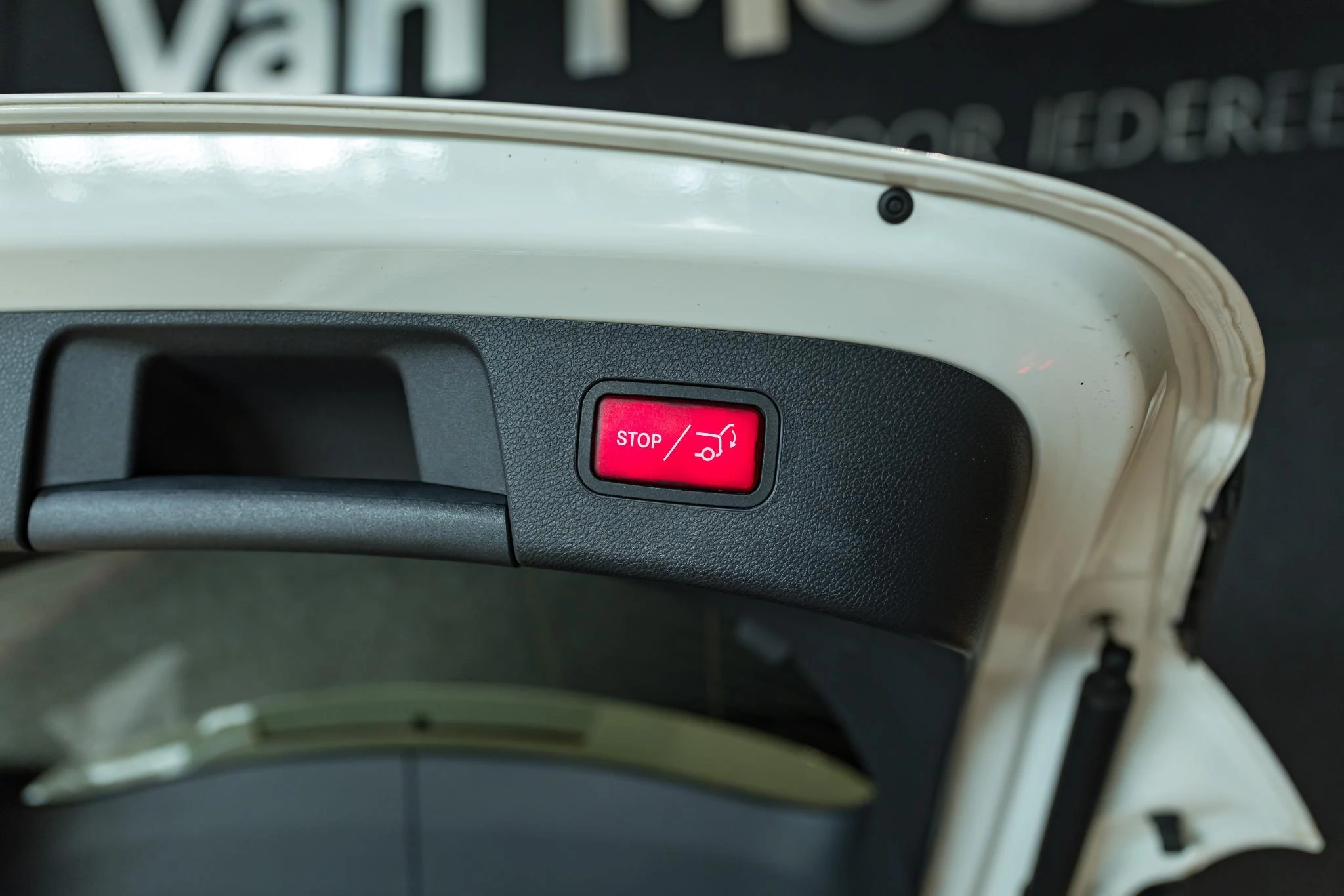 Mercedes-Benz GLA 200 AMG Line + PANORAMISCH DAK + CARPLAY + TREKHAAK +