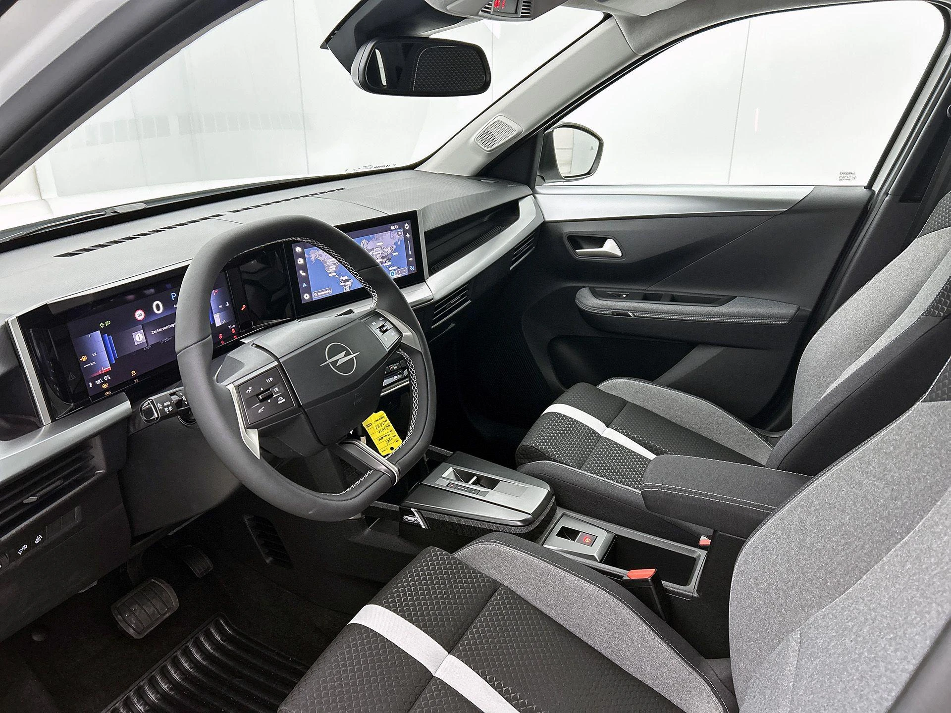 Opel-Frontera-image-11