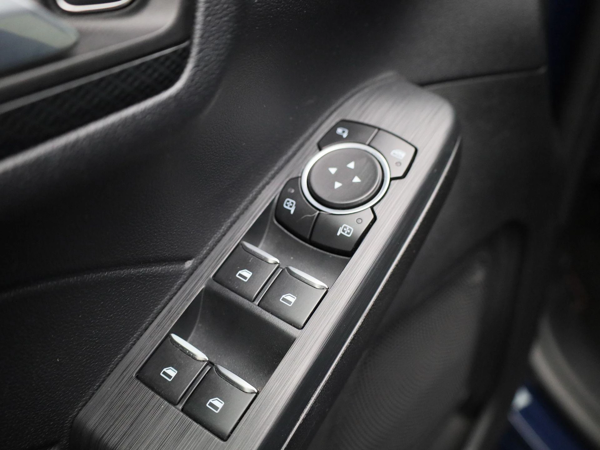 Ford-Kuga-image-27