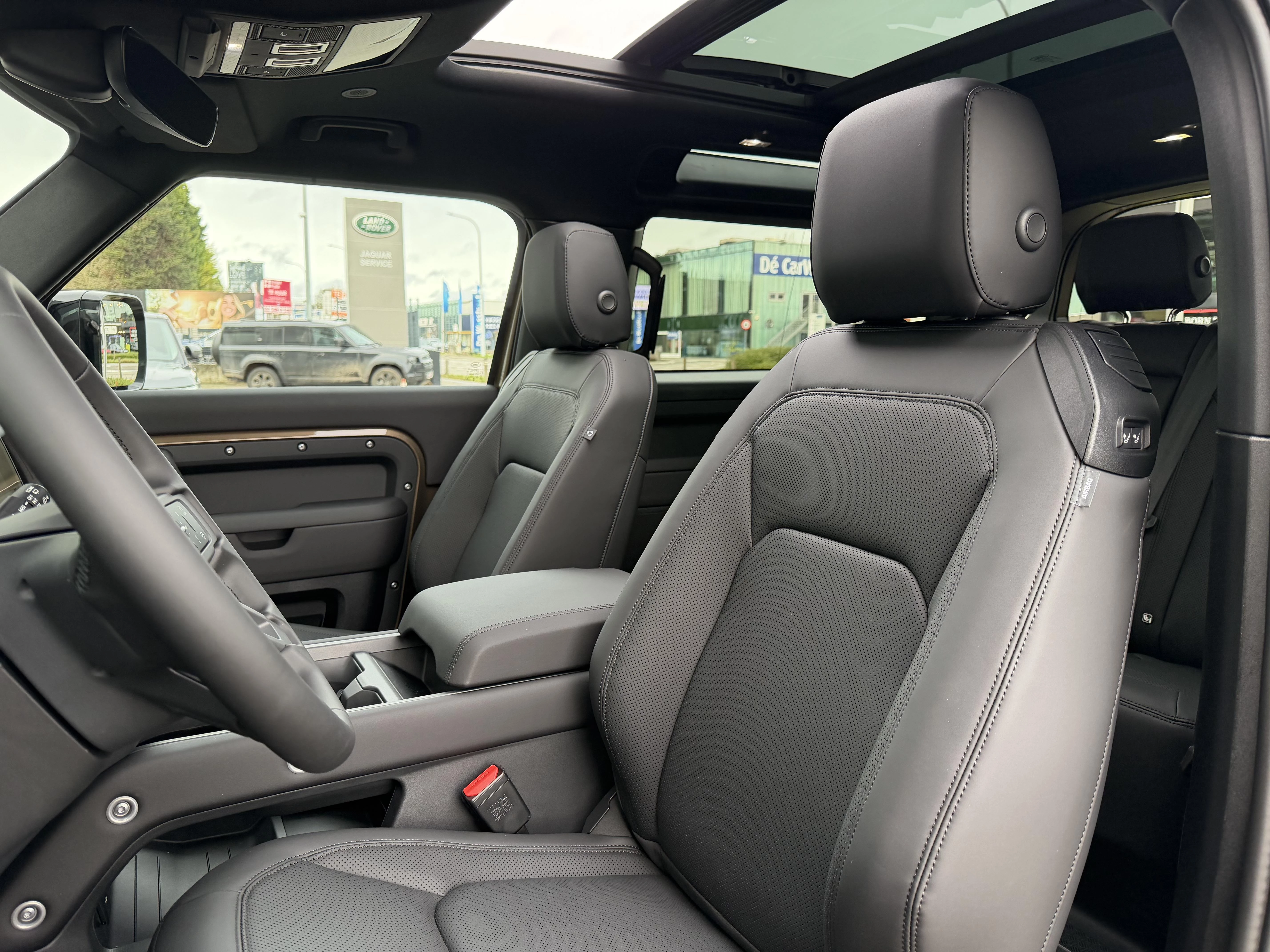 Land Rover Defender 90 D200 X-DYNAMIC