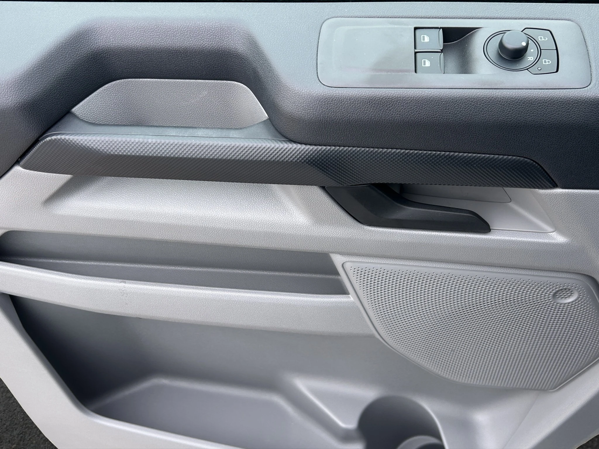 Ford-Transit Custom-image-14