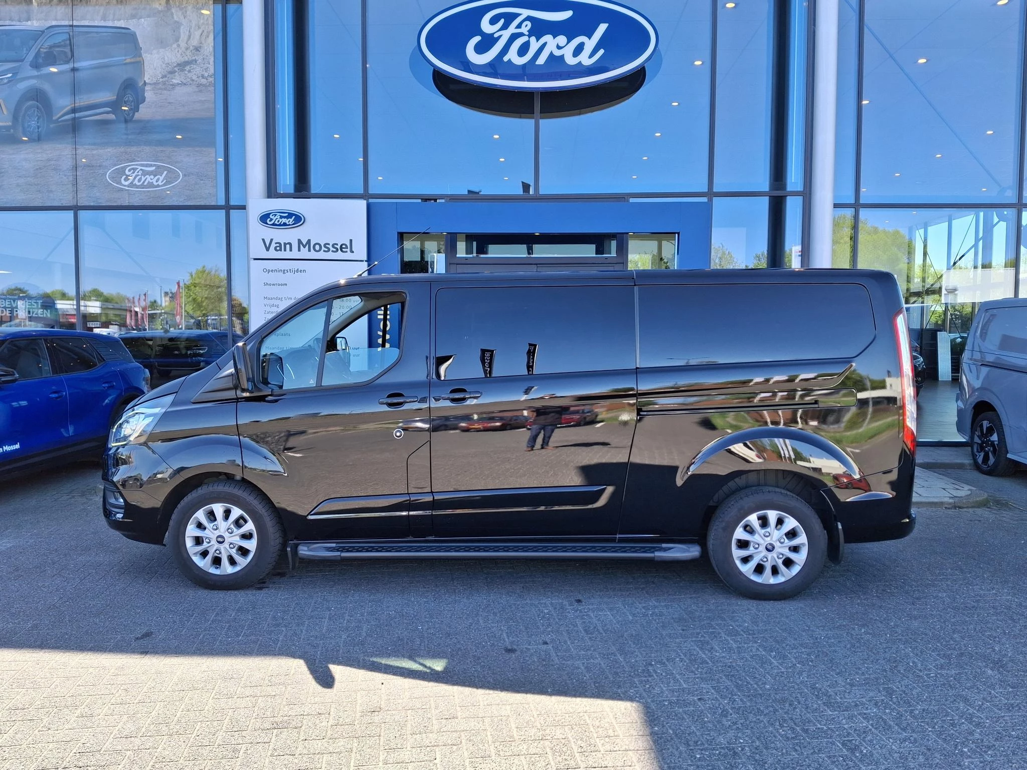 Ford-Transit Custom-image-2